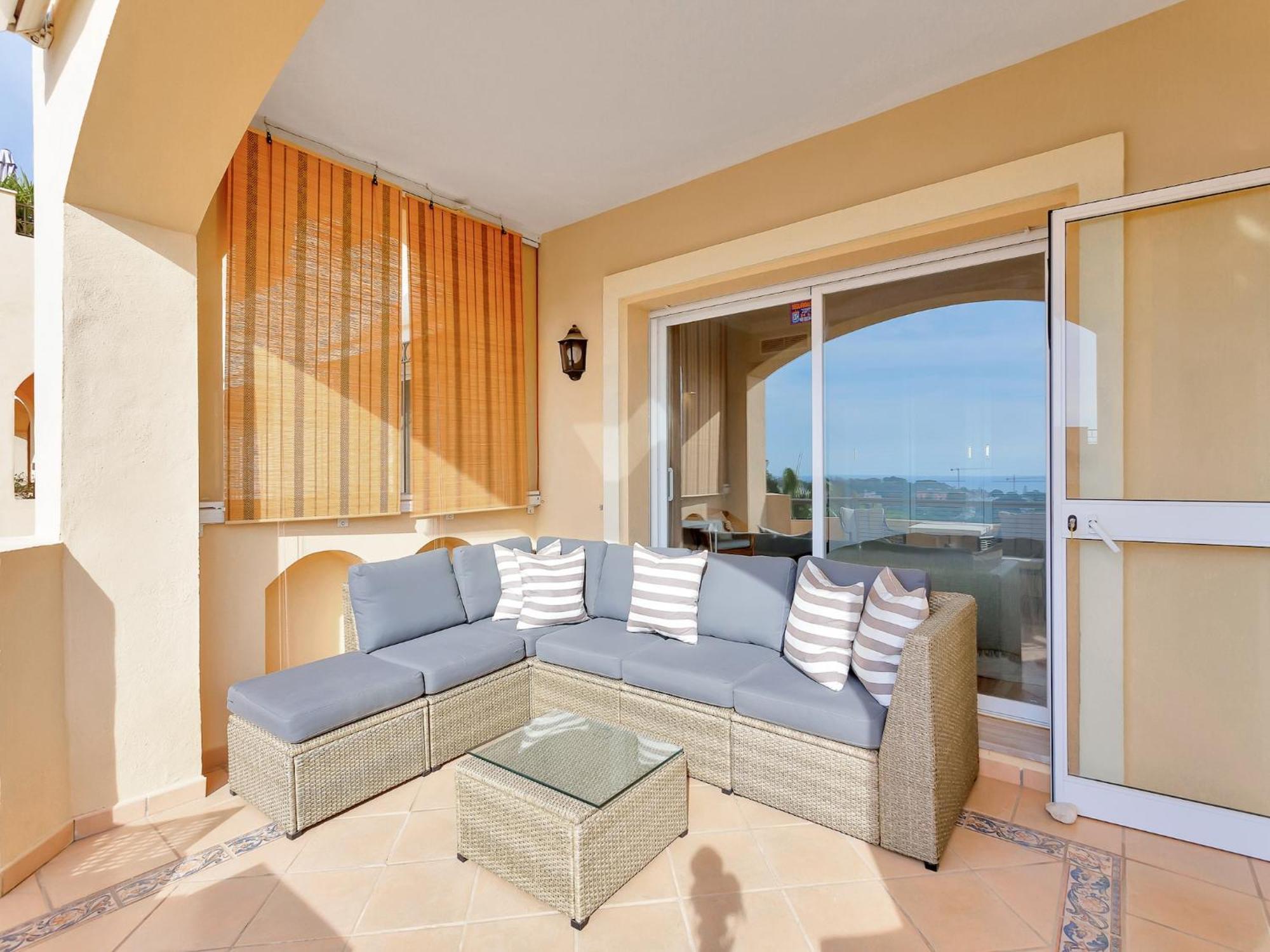 Apartment Charming With Terrace Marbella
