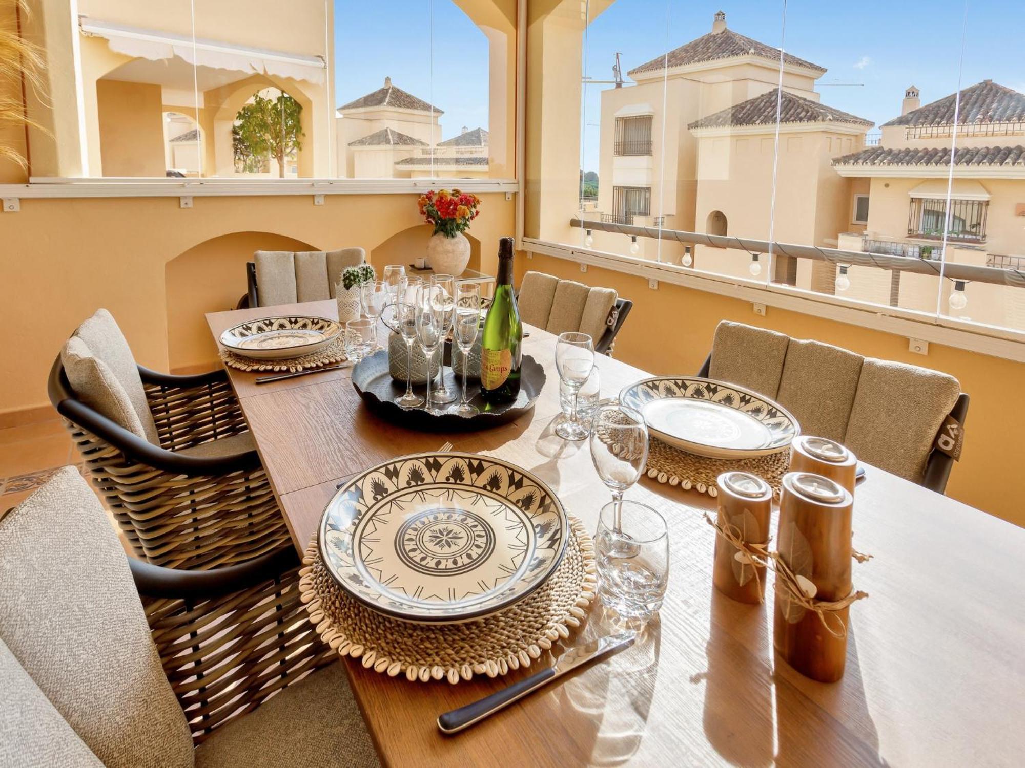 Charming With Terrace Apartment Marbella