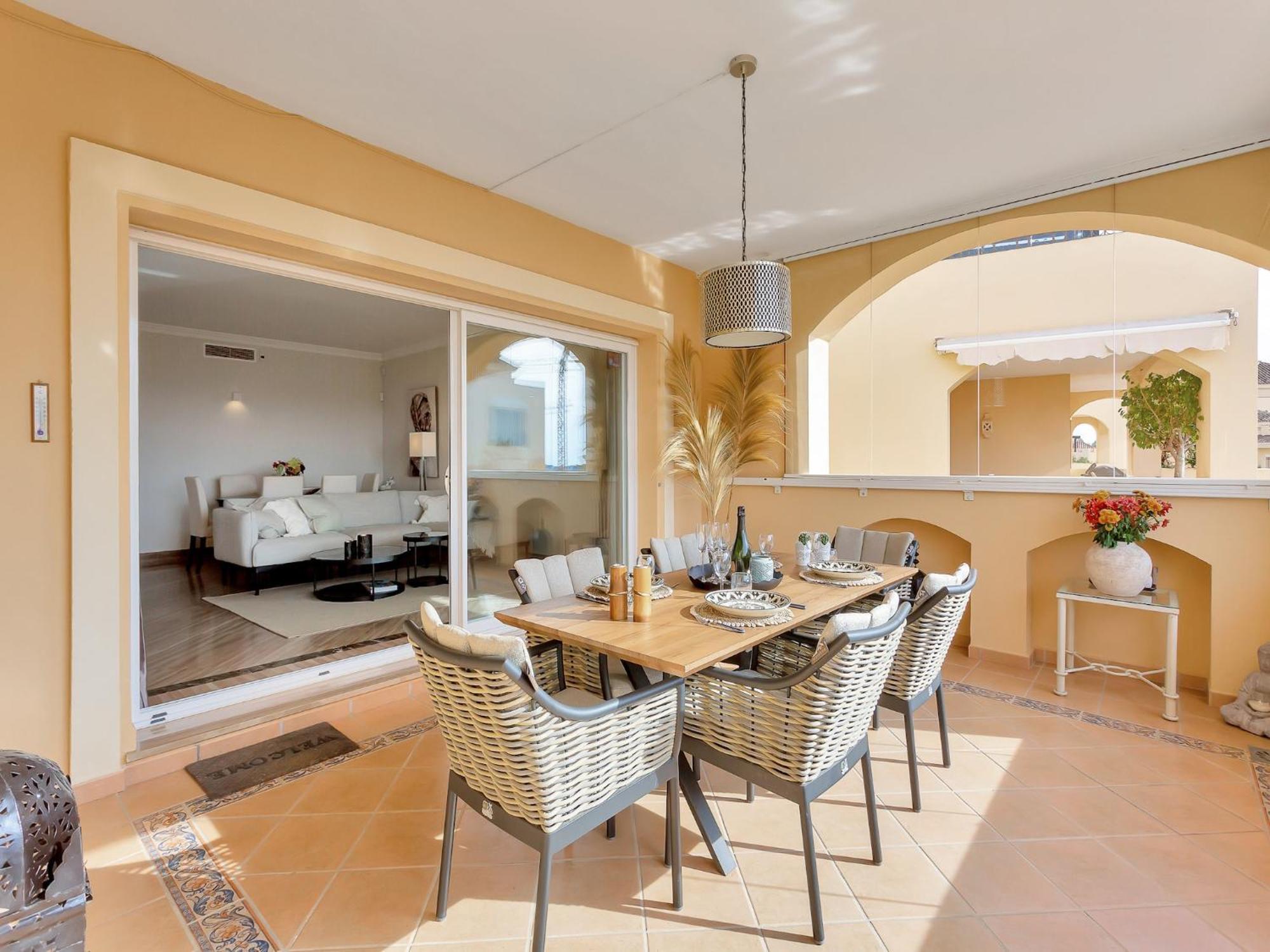 Apartment Charming With Terrace Marbella