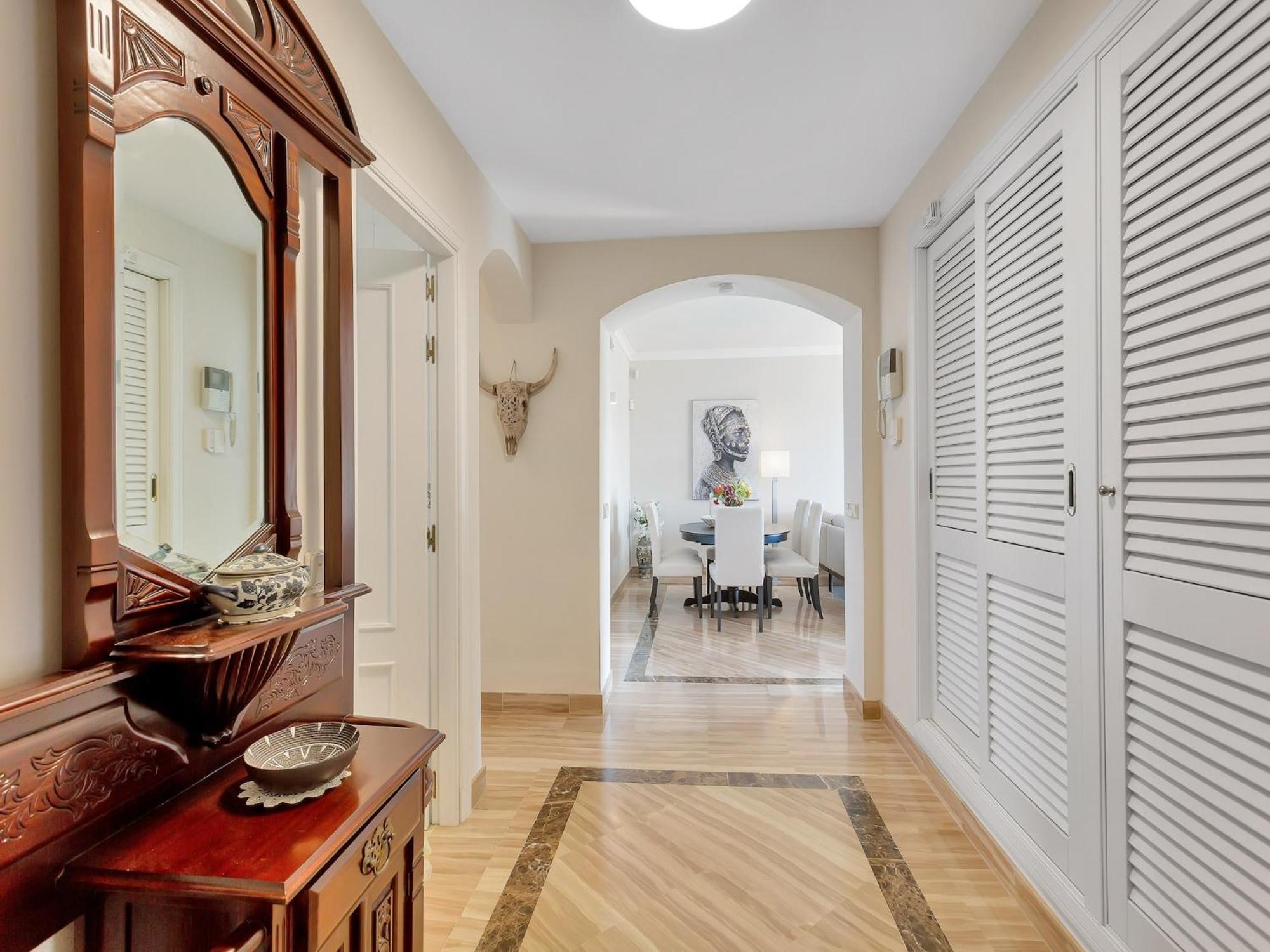 Charming With Terrace Apartment