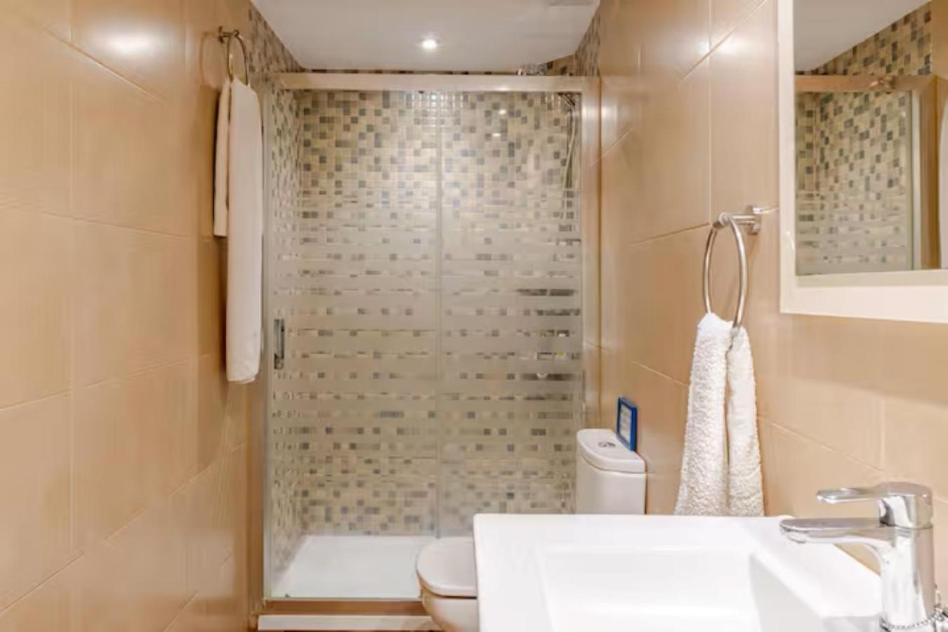 Apartamento Centrico, Moderno Y Acogedor Apartamento En Marbella