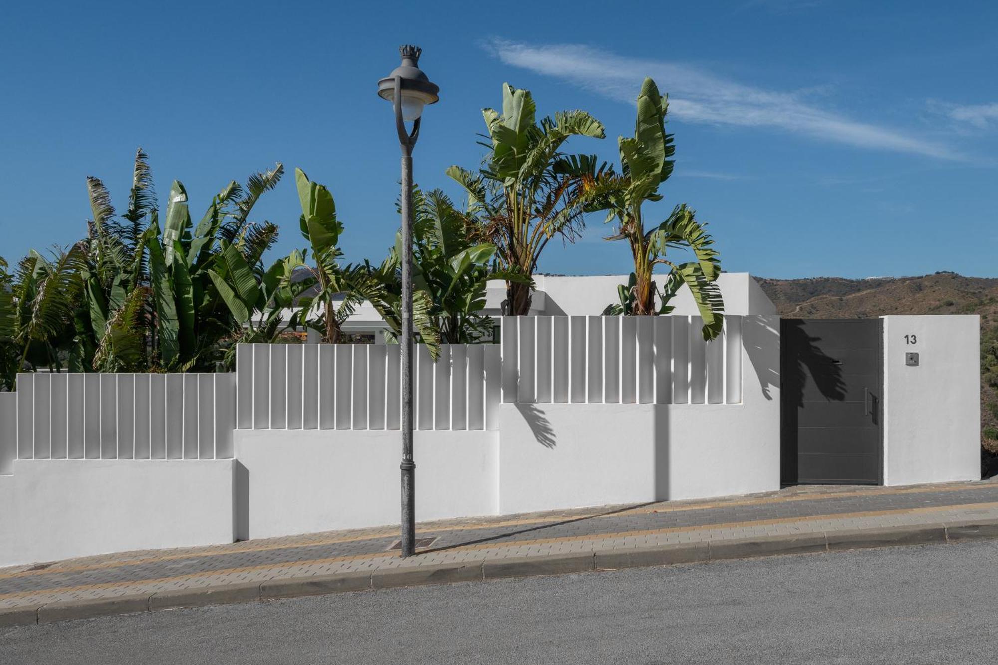 Villa 4-bedroom Modern With Heated Pool Marbella