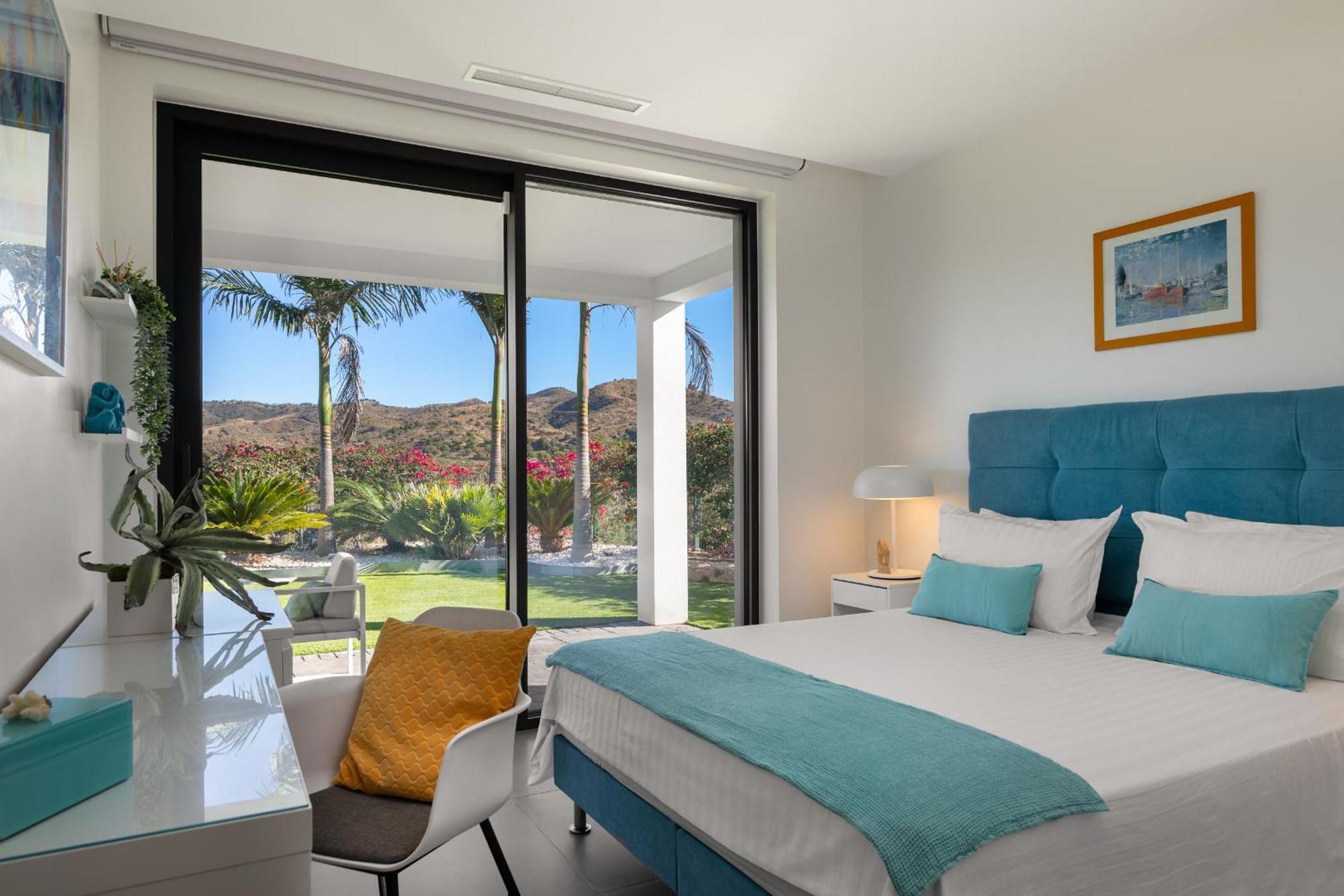 4-bedroom Modern With Heated Pool Marbella