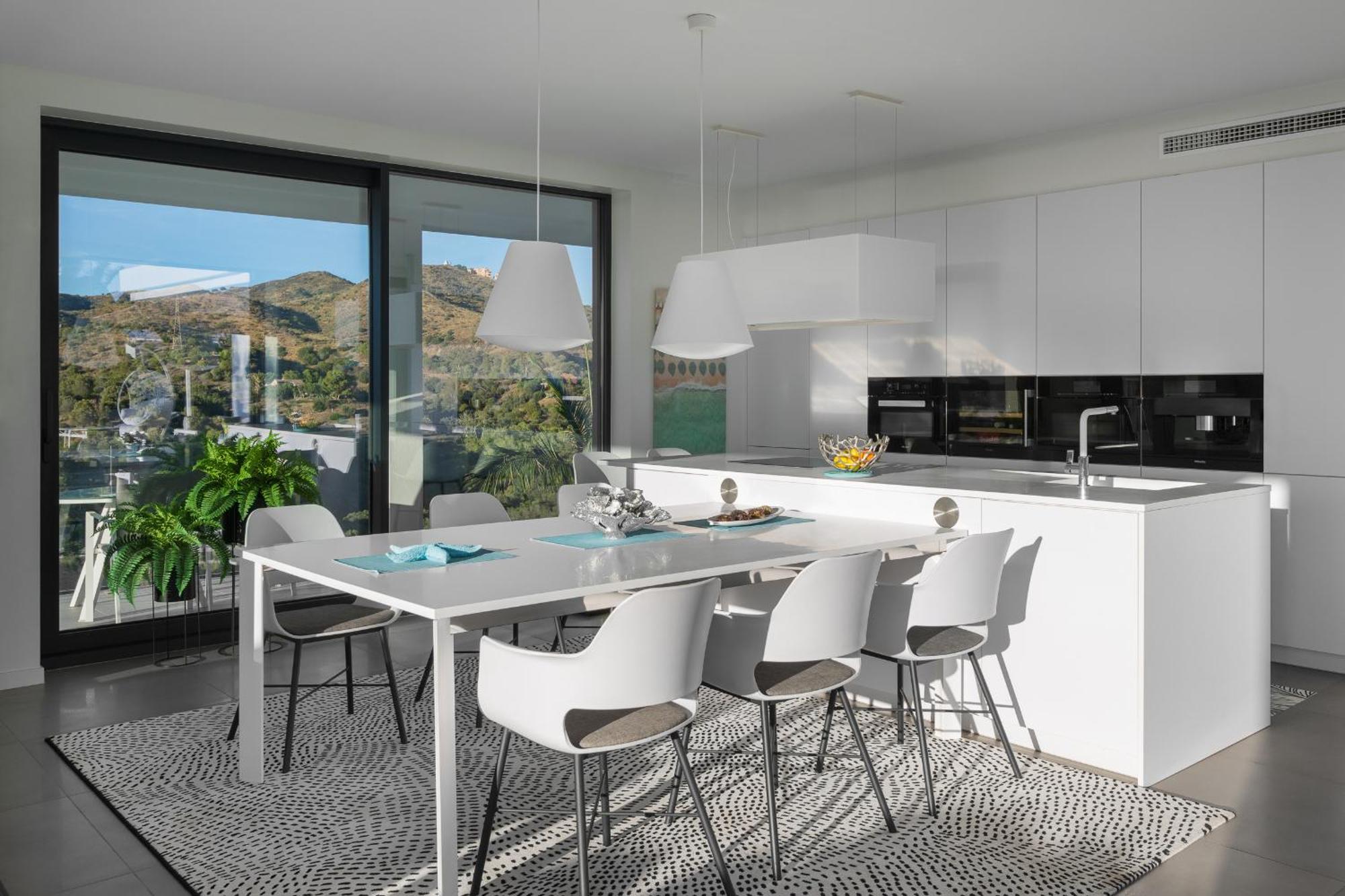 4-bedroom Modern With Heated Pool Villa *