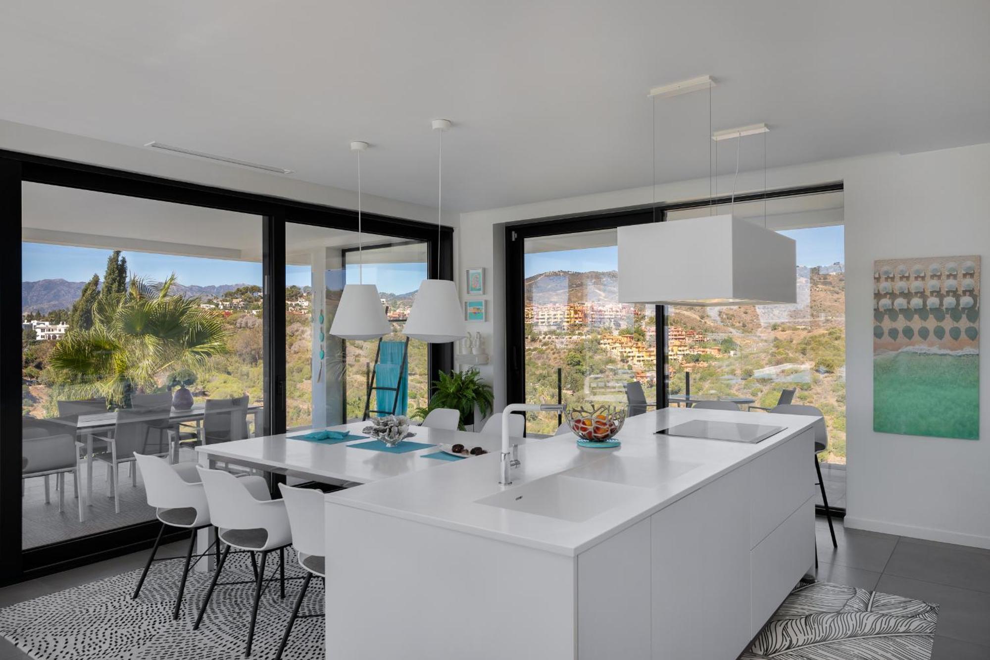 4-bedroom Modern With Heated Pool * Marbella