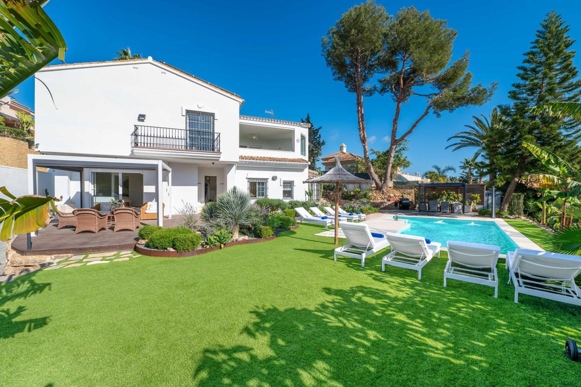 Vacation I Azahar Retreat, Paradise For Golfers, Private Heated Pool, Close To The Beaches And High-end Restaurants