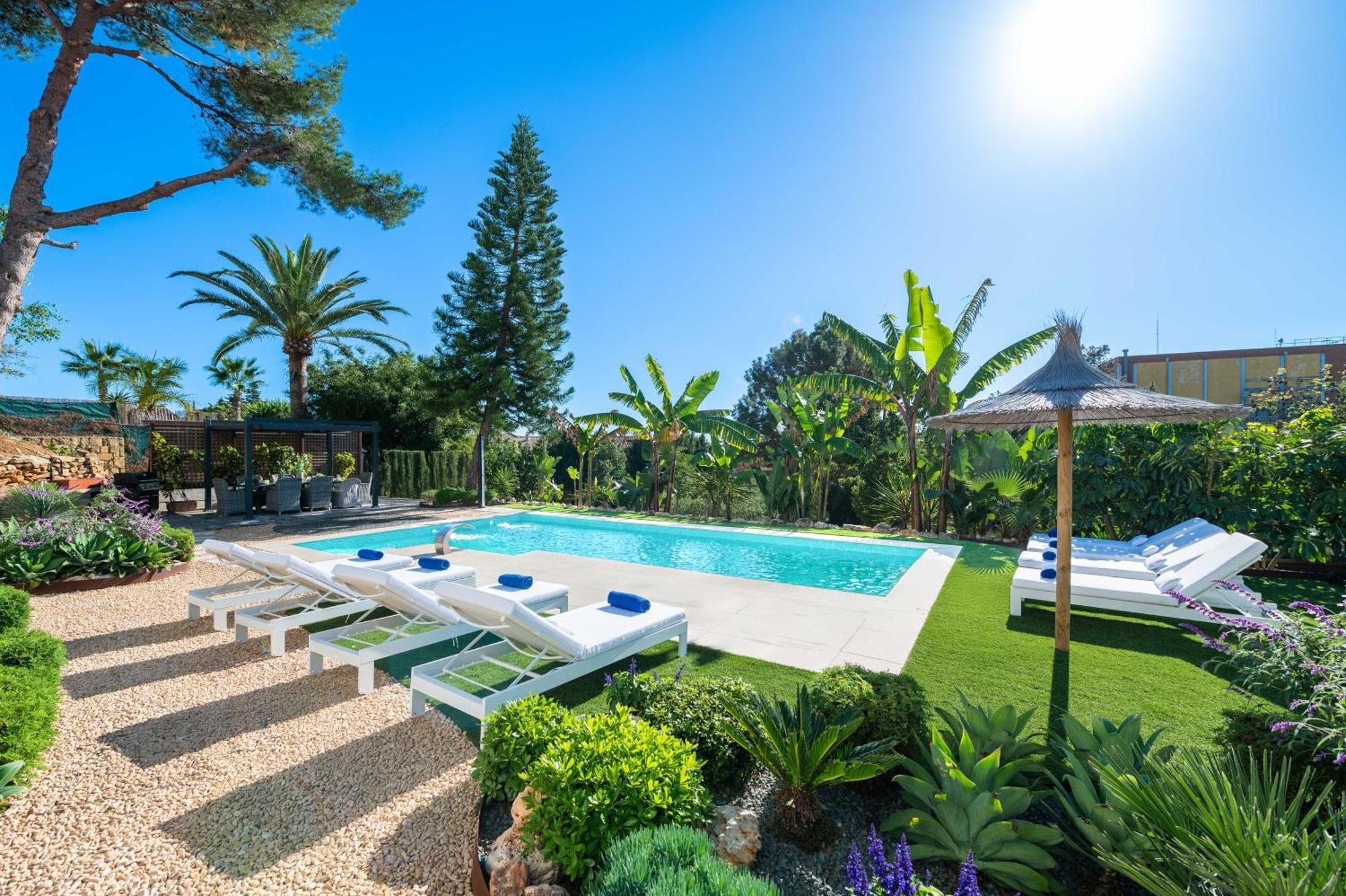 Villa Vacation I Azahar Retreat, Paradise For Golfers, Private Heated Pool, Close To The Beaches And High-end Restaurants *