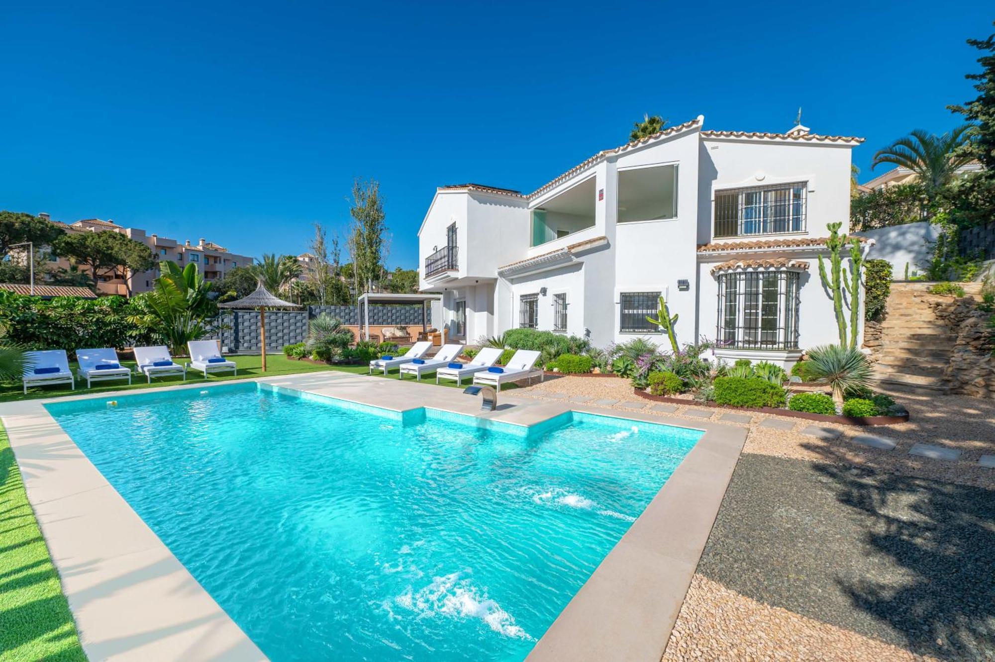Vacation I Azahar Retreat, Paradise For Golfers, Private Heated Pool, Close To The Beaches And High-end Restaurants Villa *