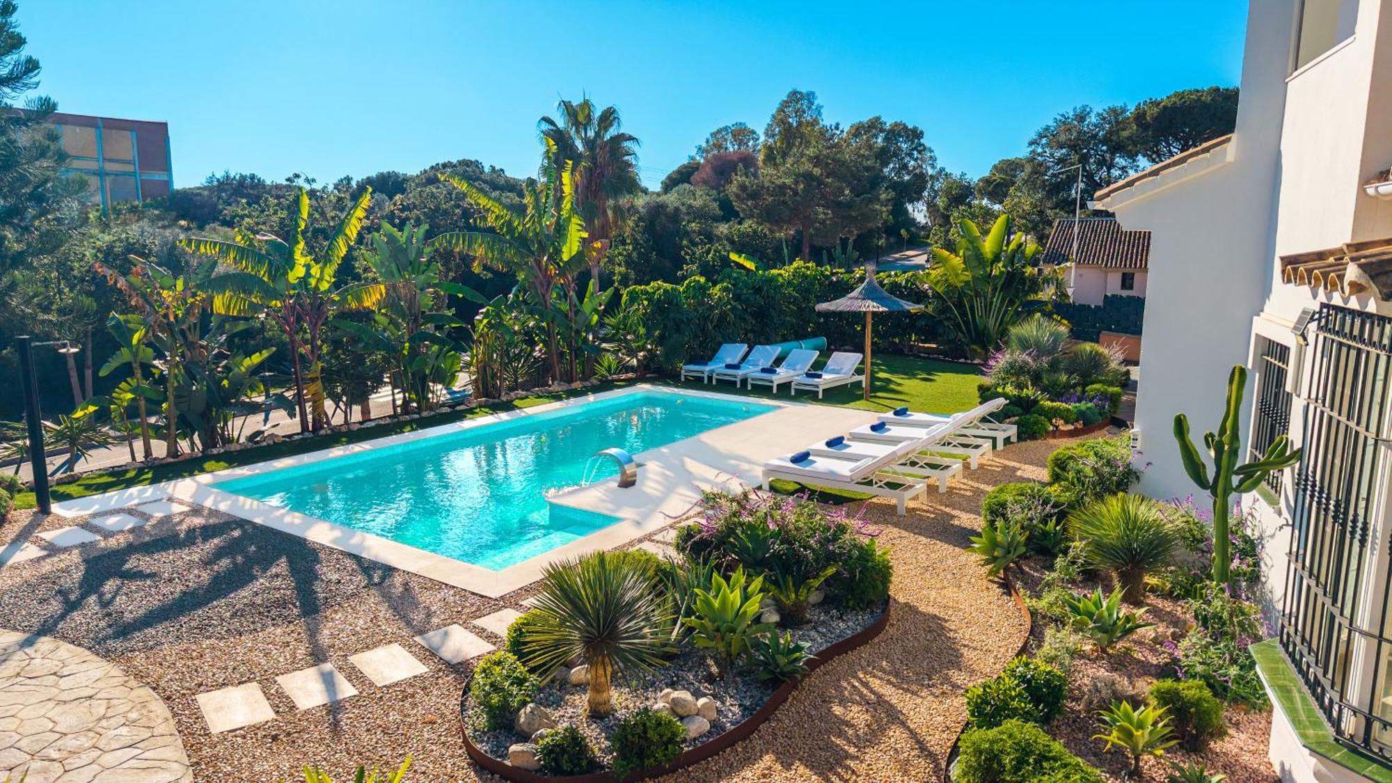 Vacation I Azahar Retreat, Paradise For Golfers, Private Heated Pool, Close To The Beaches And High-end Restaurants Villa
