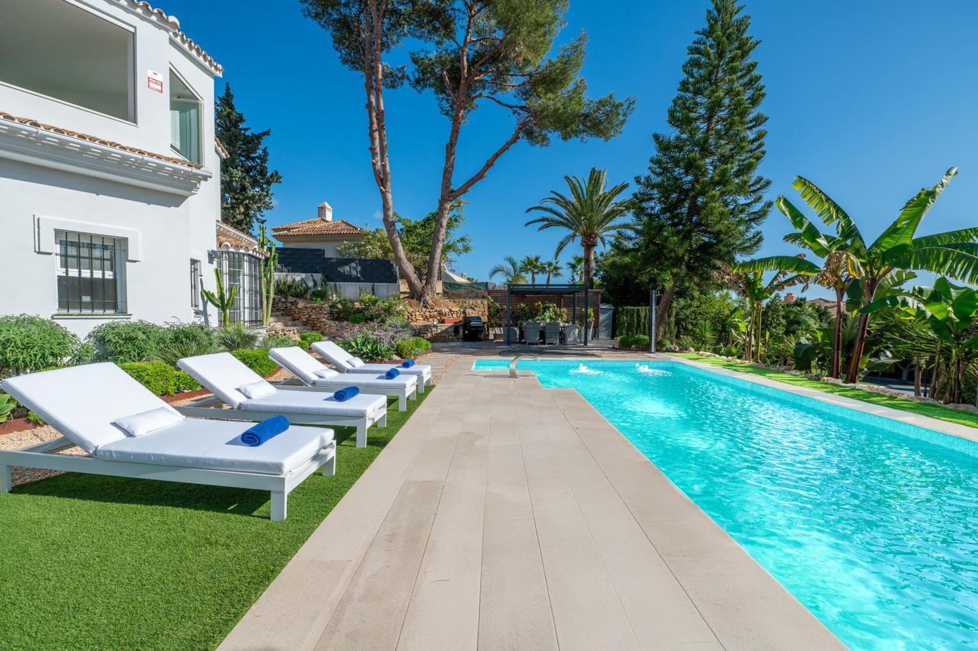 Vacation I Azahar Retreat, Paradise For Golfers, Private Heated Pool, Close To The Beaches And High-end Restaurants * Marbella