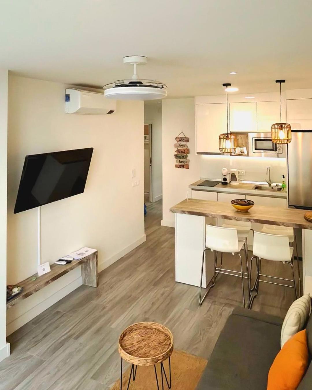 Sea View 2br Beachfront & Cozy Balcony Apartment