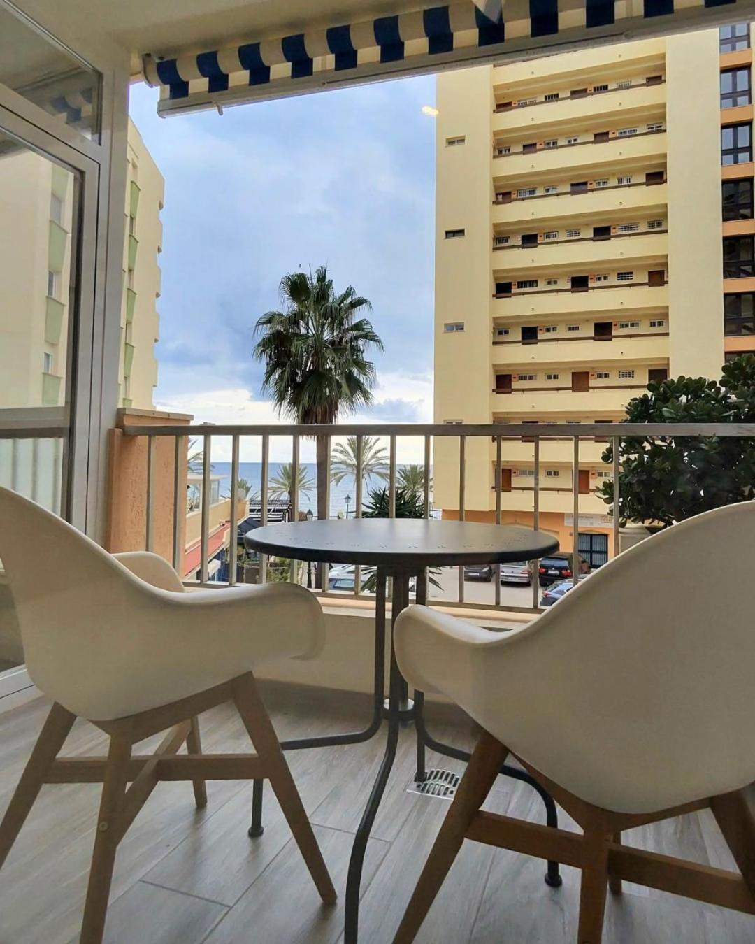 Sea View 2br Beachfront & Cozy Balcony * Marbella