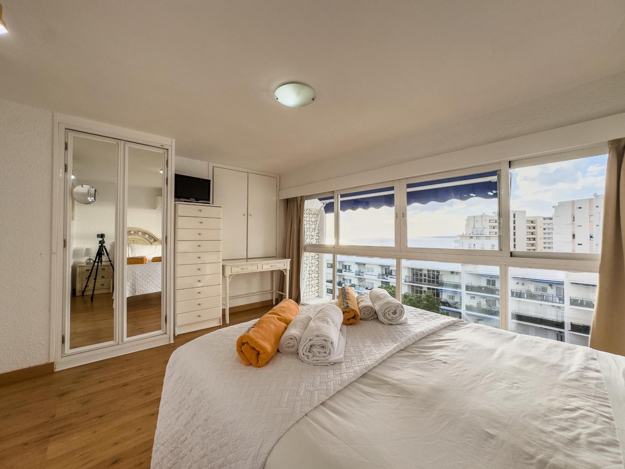 Skol 408a 2 Bedrooms Duplex With Sea Views *