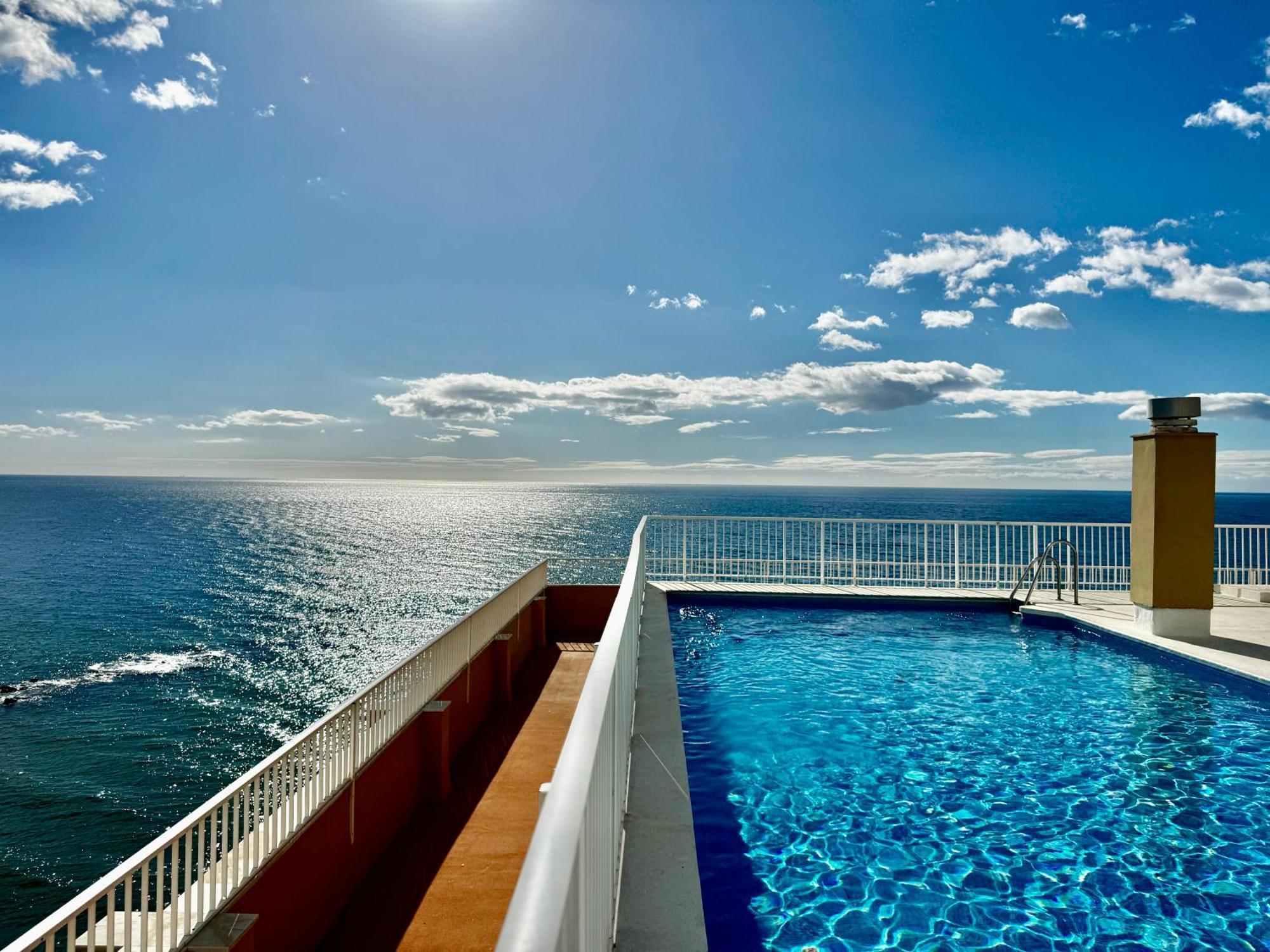 Beachfront Bliss, On The Promenade - Eaw Homes Marbella