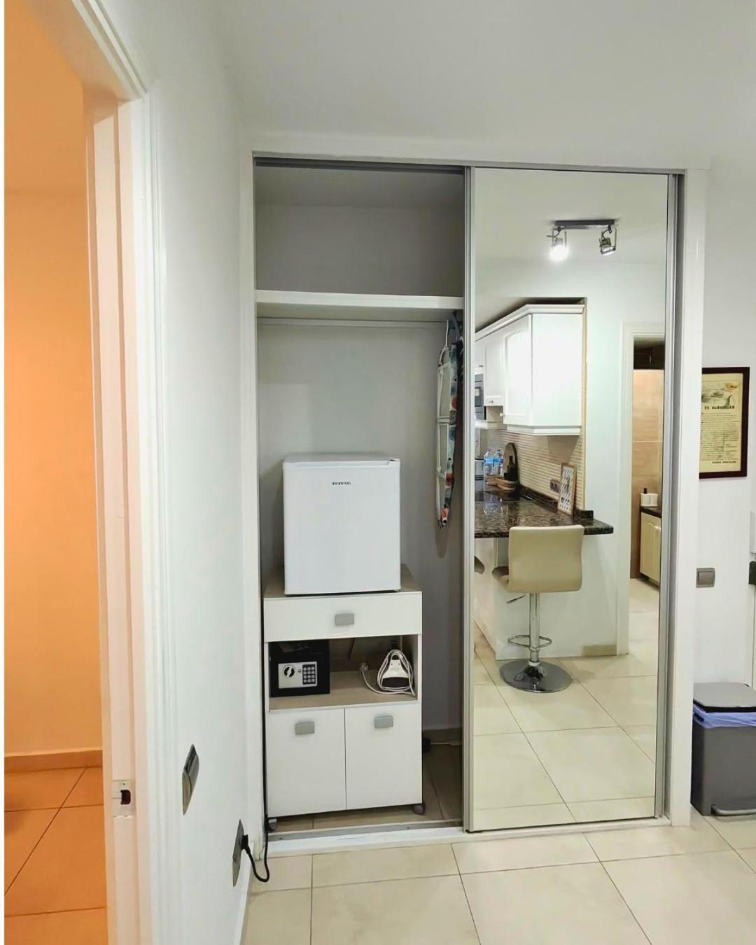 Apartamento Modern 1br Walk To Beach, Casino & Puerto Banus *