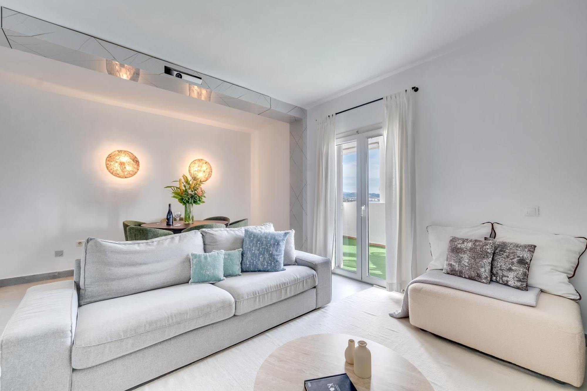Vacation I Banus Waterfront Penthouse Marina, Sea View, Beachfront Marbella