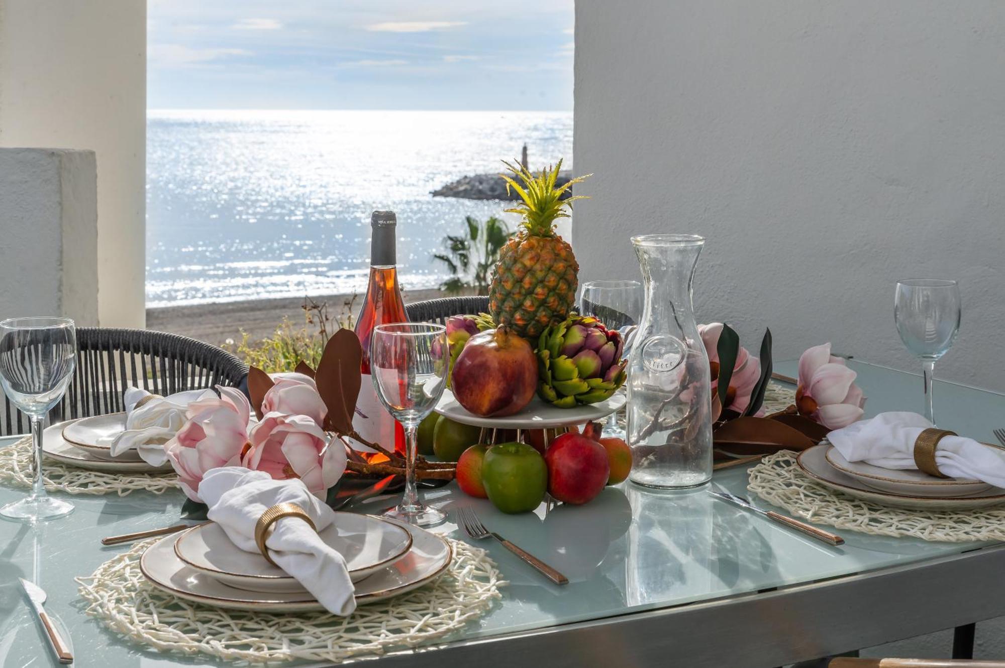 Vacation I Banus Waterfront Penthouse Marina, Sea View, Beachfront Apartment Marbella