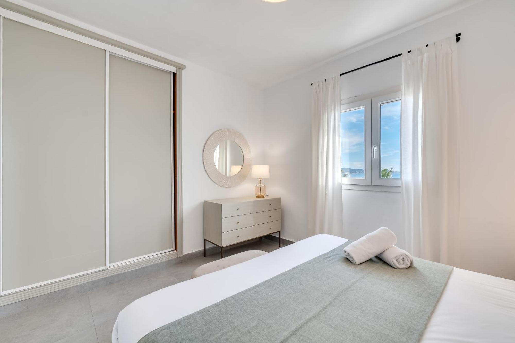 Vacation I Banus Waterfront Penthouse Marina, Sea View, Beachfront *