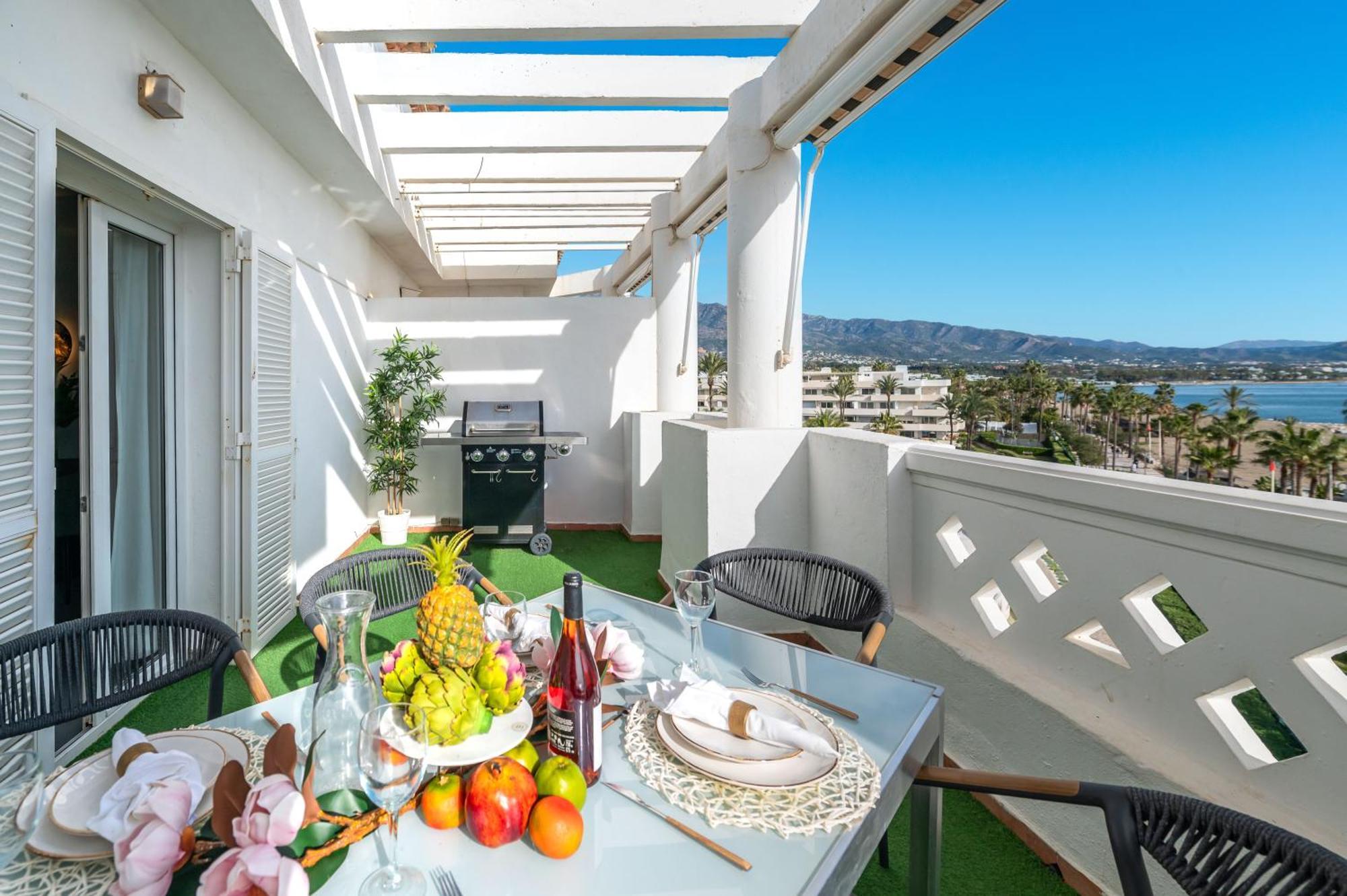 Vacation I Banus Waterfront Penthouse Marina, Sea View, Beachfront * Marbella