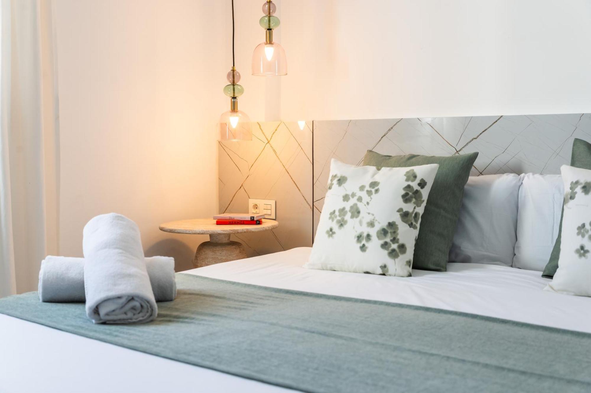 Vacation I Banus Waterfront Penthouse Marina, Sea View, Beachfront