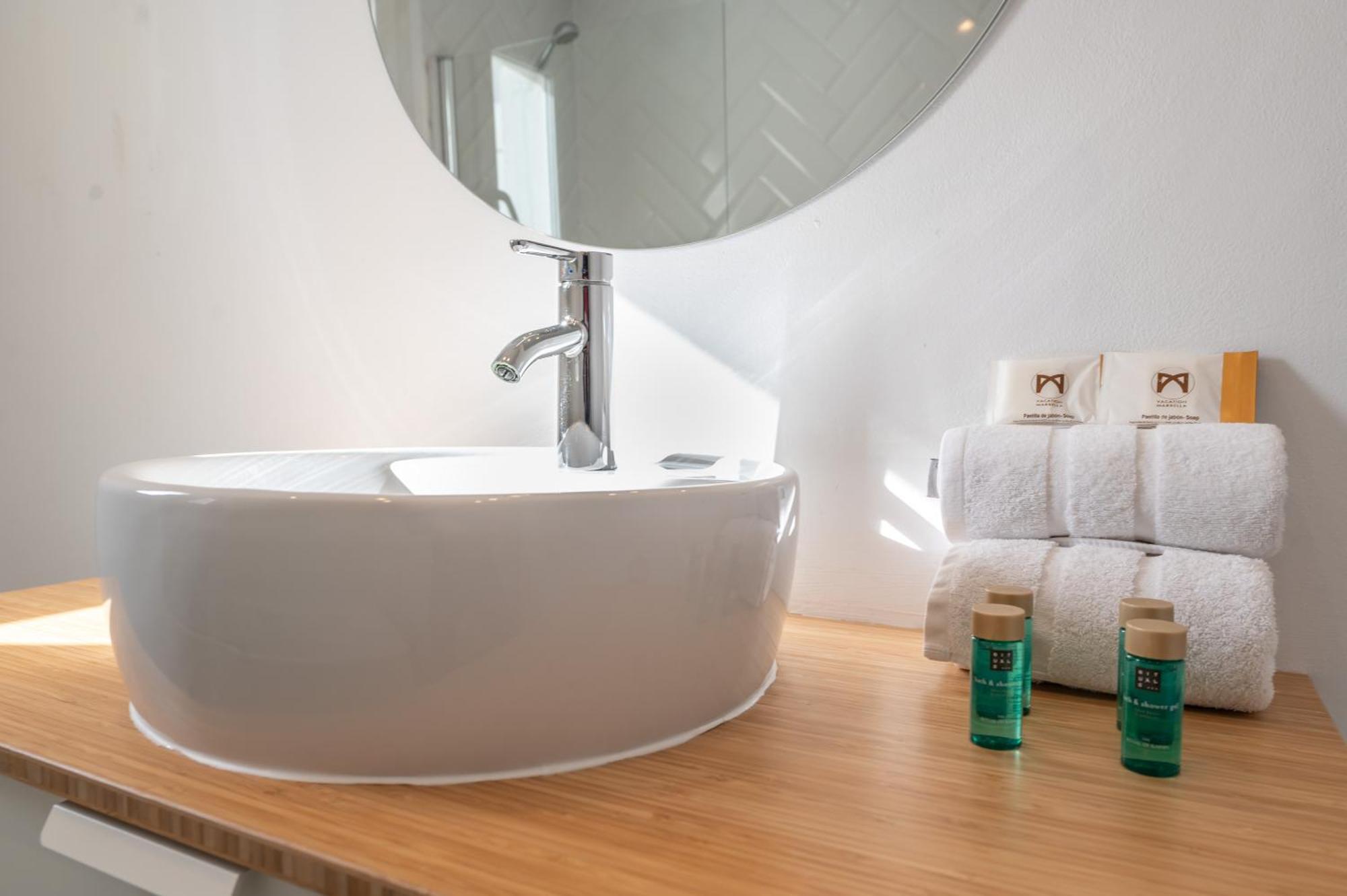 Vacation I Banus Waterfront Penthouse Marina, Sea View, Beachfront Marbella