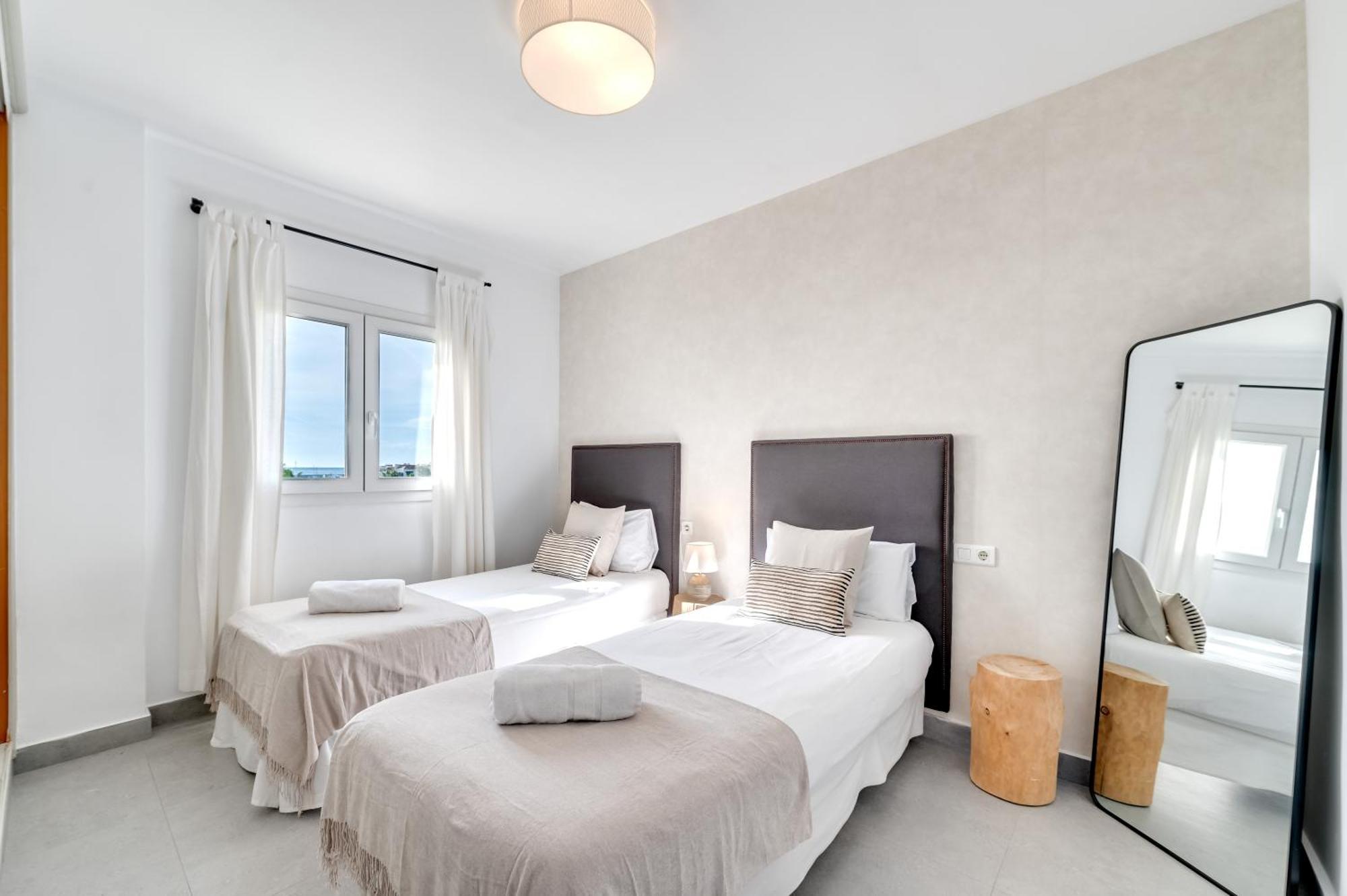 Vacation I Banus Waterfront Penthouse Marina, Sea View, Beachfront * Marbella