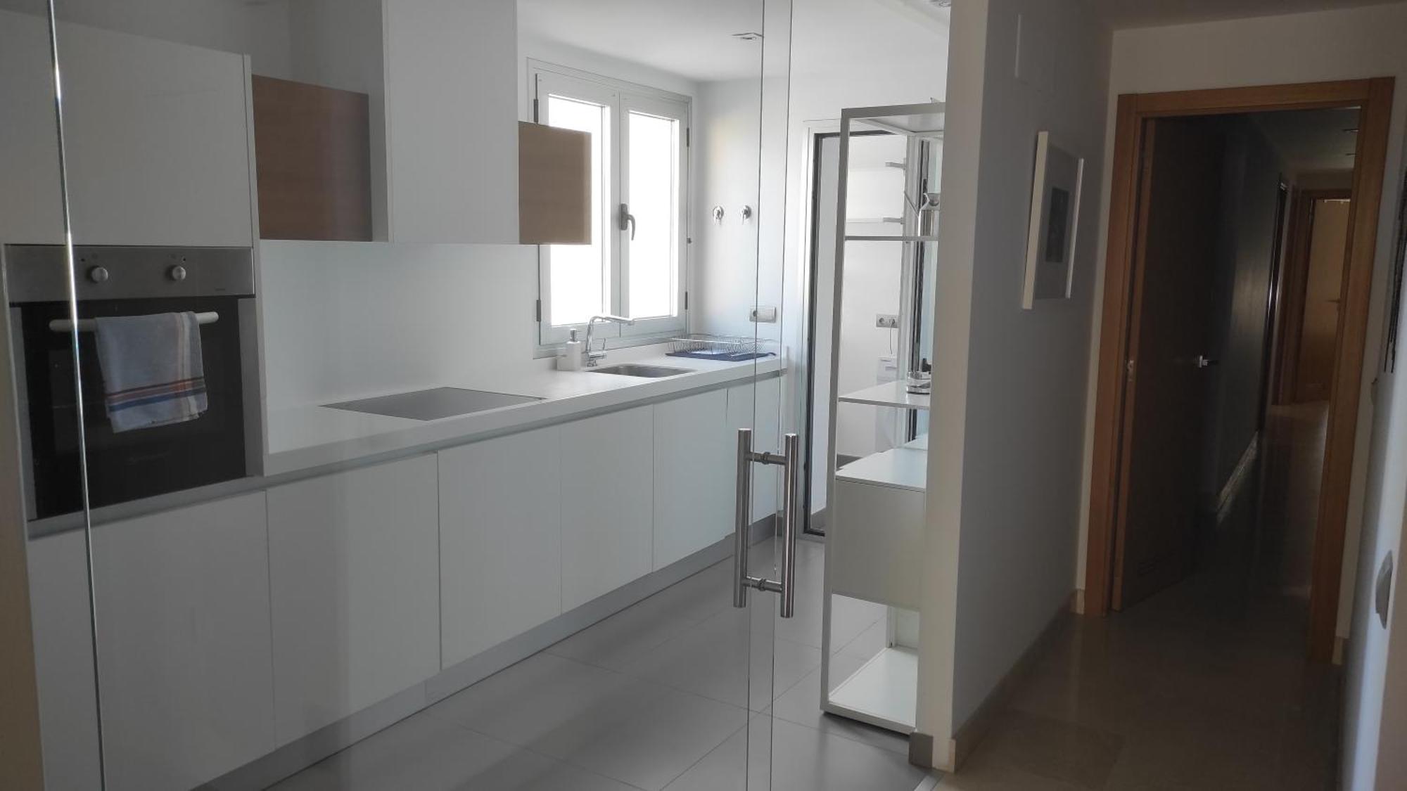 Deluxe 3 Bedroom By Aqua Apartments, *