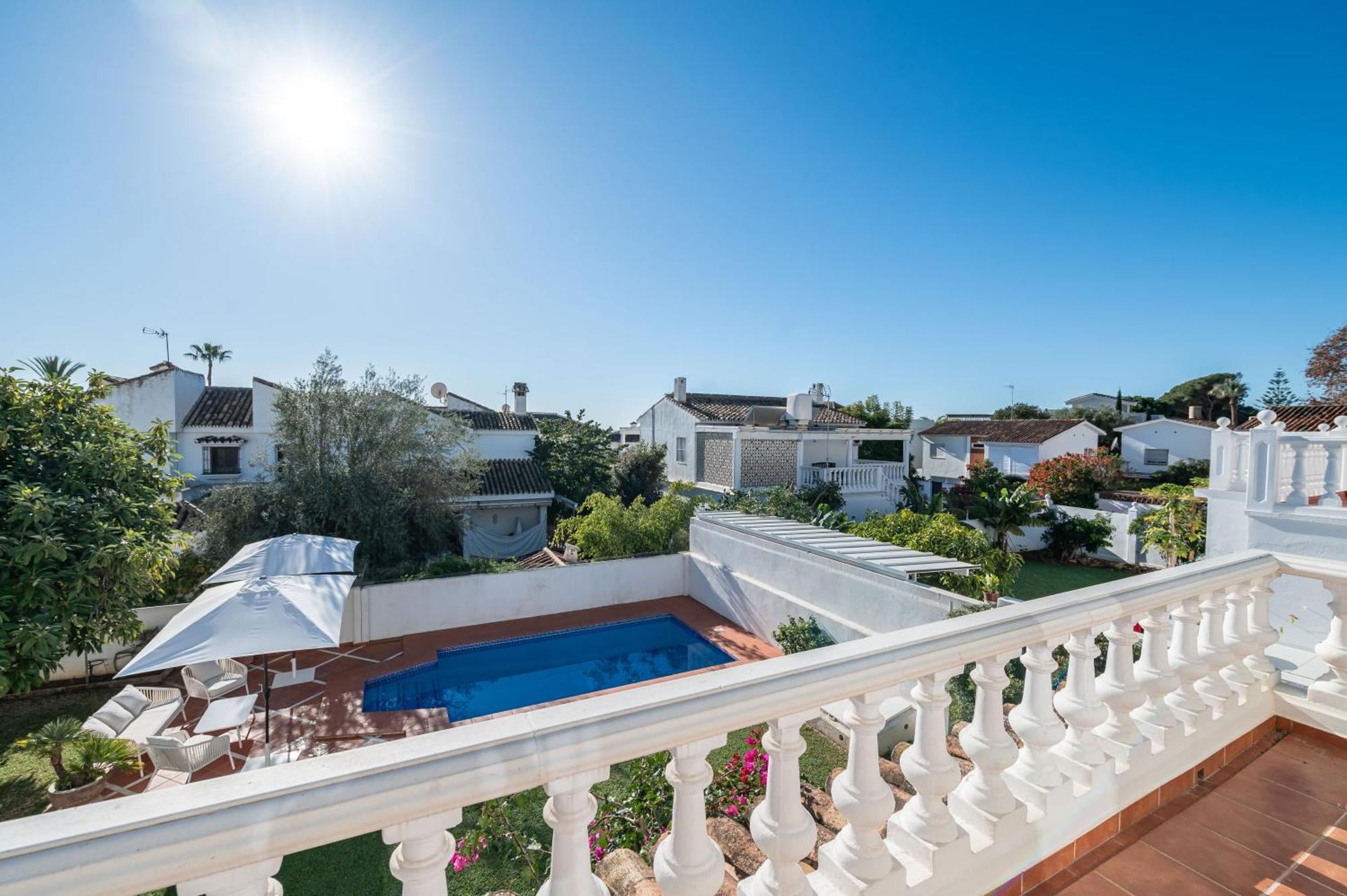 Olivo Family With Pool In Centre *