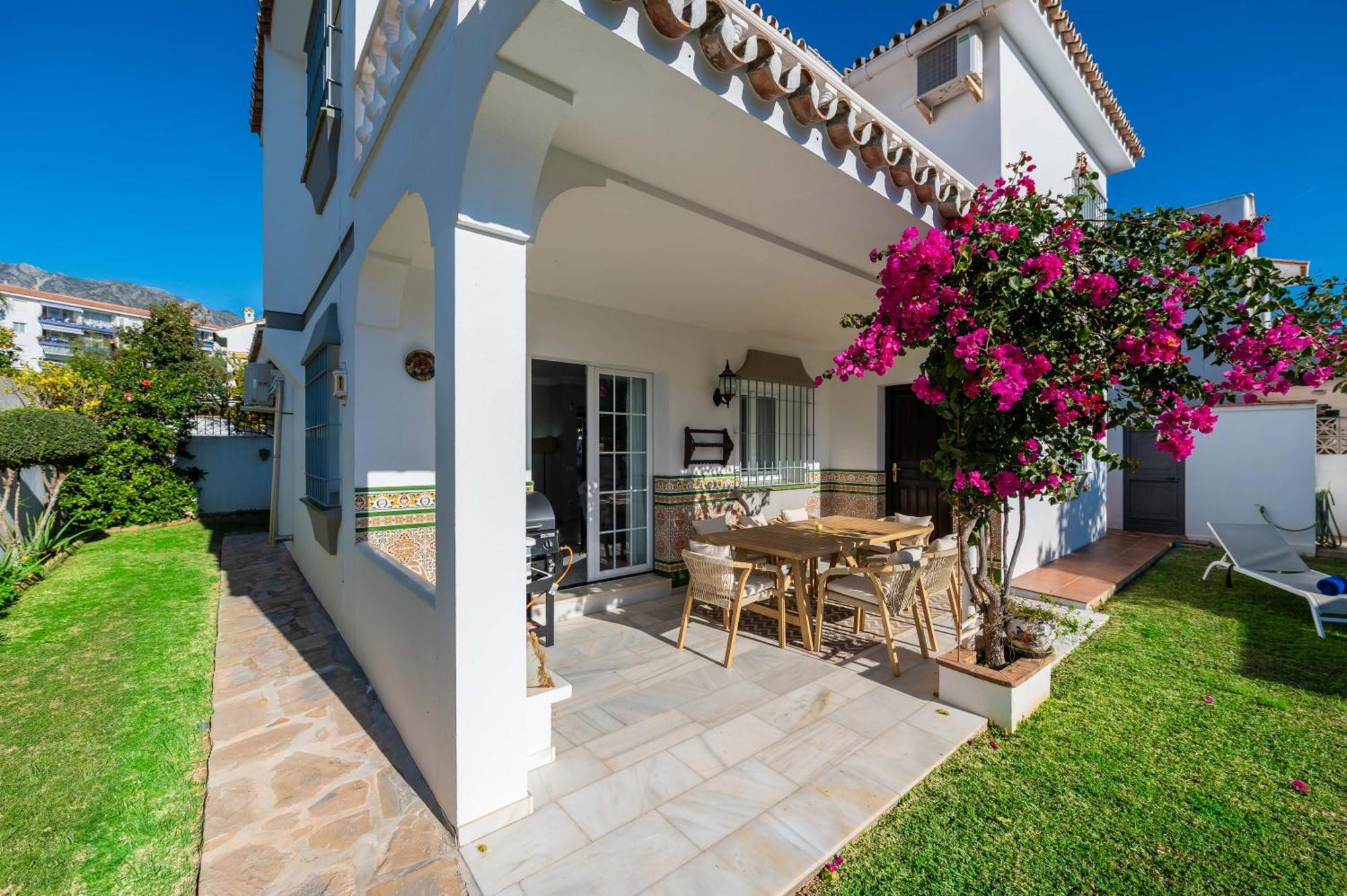 Olivo Family With Pool In Centre Villa *