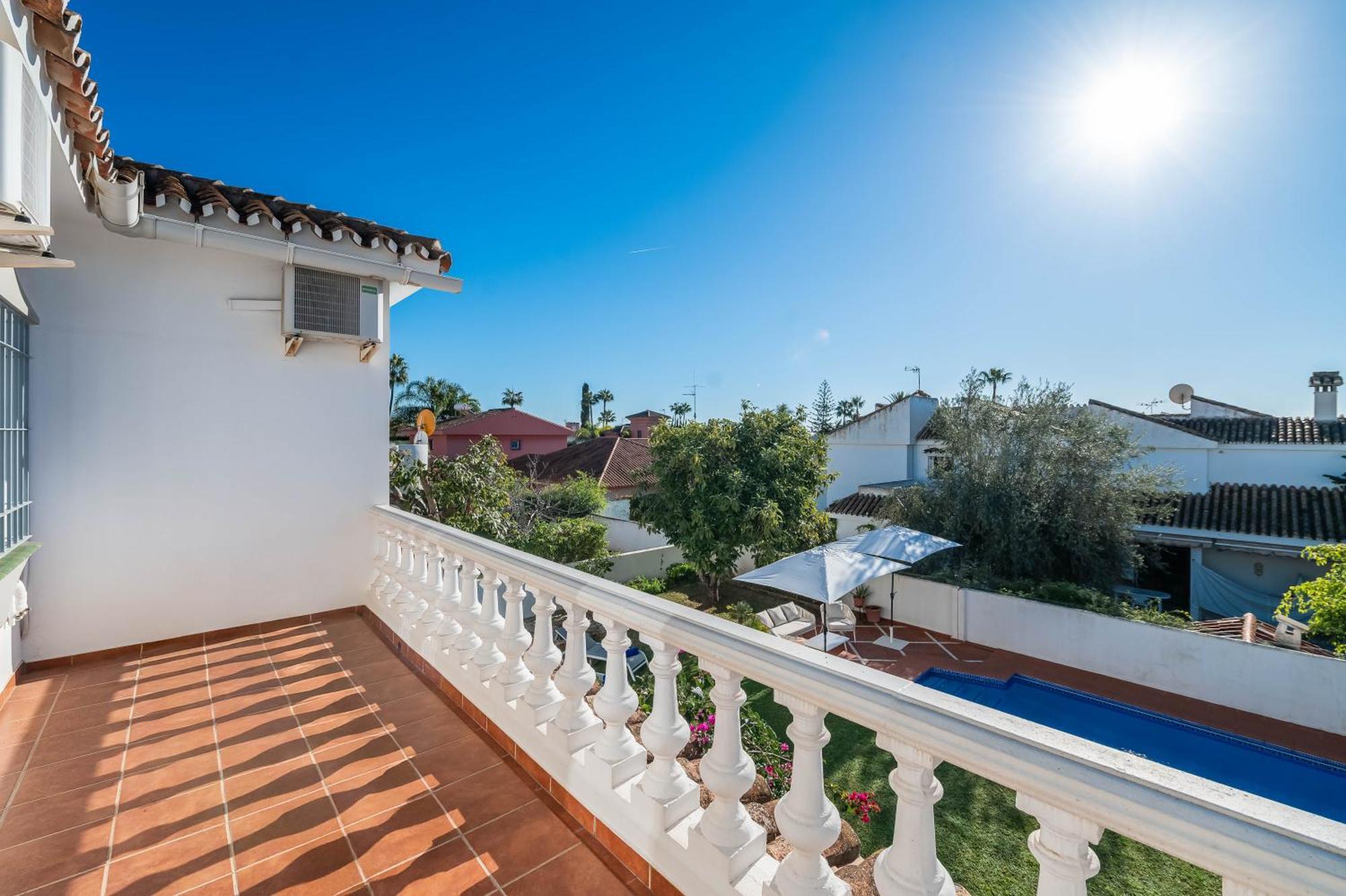 Olivo Family With Pool In Centre * Marbella