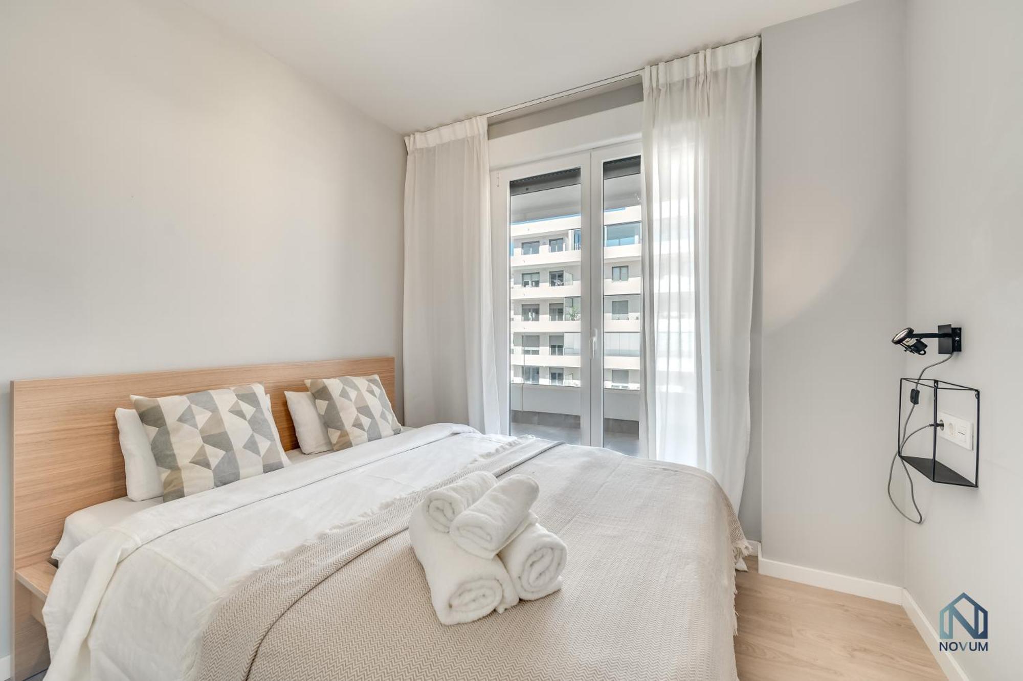 Newly Built 3 Bdrm Modern W Gym, Pool, & Views * Marbella