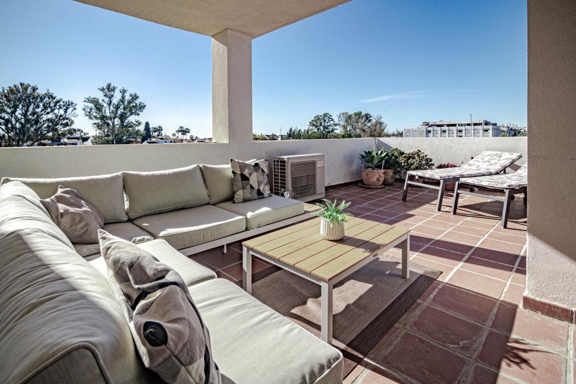 Apartment Lcr4- Large 3 Bed Close To Beaches Marbella