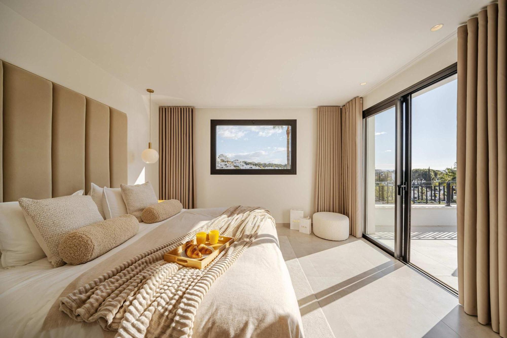 Kumaro 4 Bedroom Outdoor Pool Parking Marbella