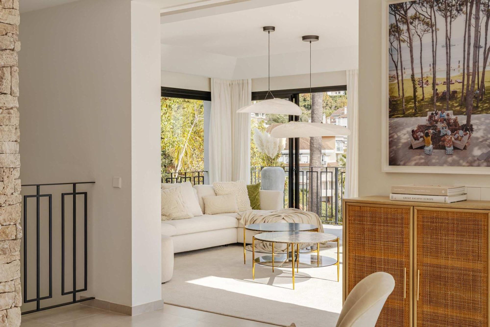 Kumaro 4 Bedroom Outdoor Pool Parking