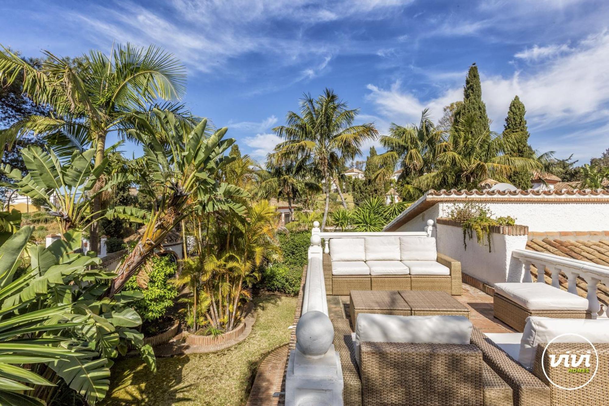 Villa Vivi Homes - Costabella Pool, Sauna, Garden & Marbella