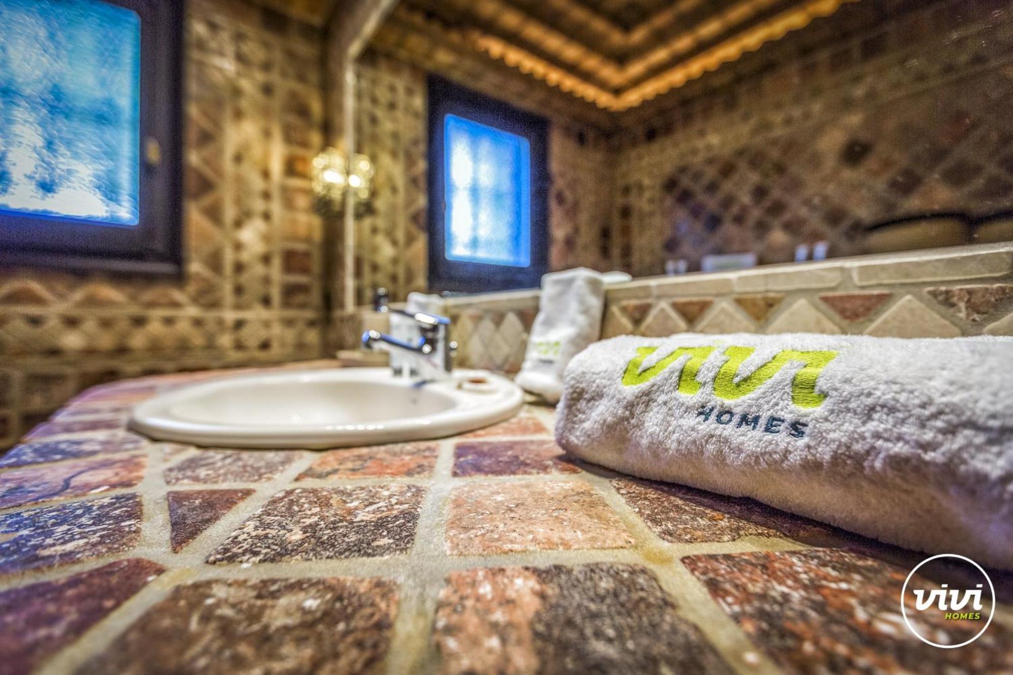 Vivi Homes - Costabella Pool, Sauna, Garden & *