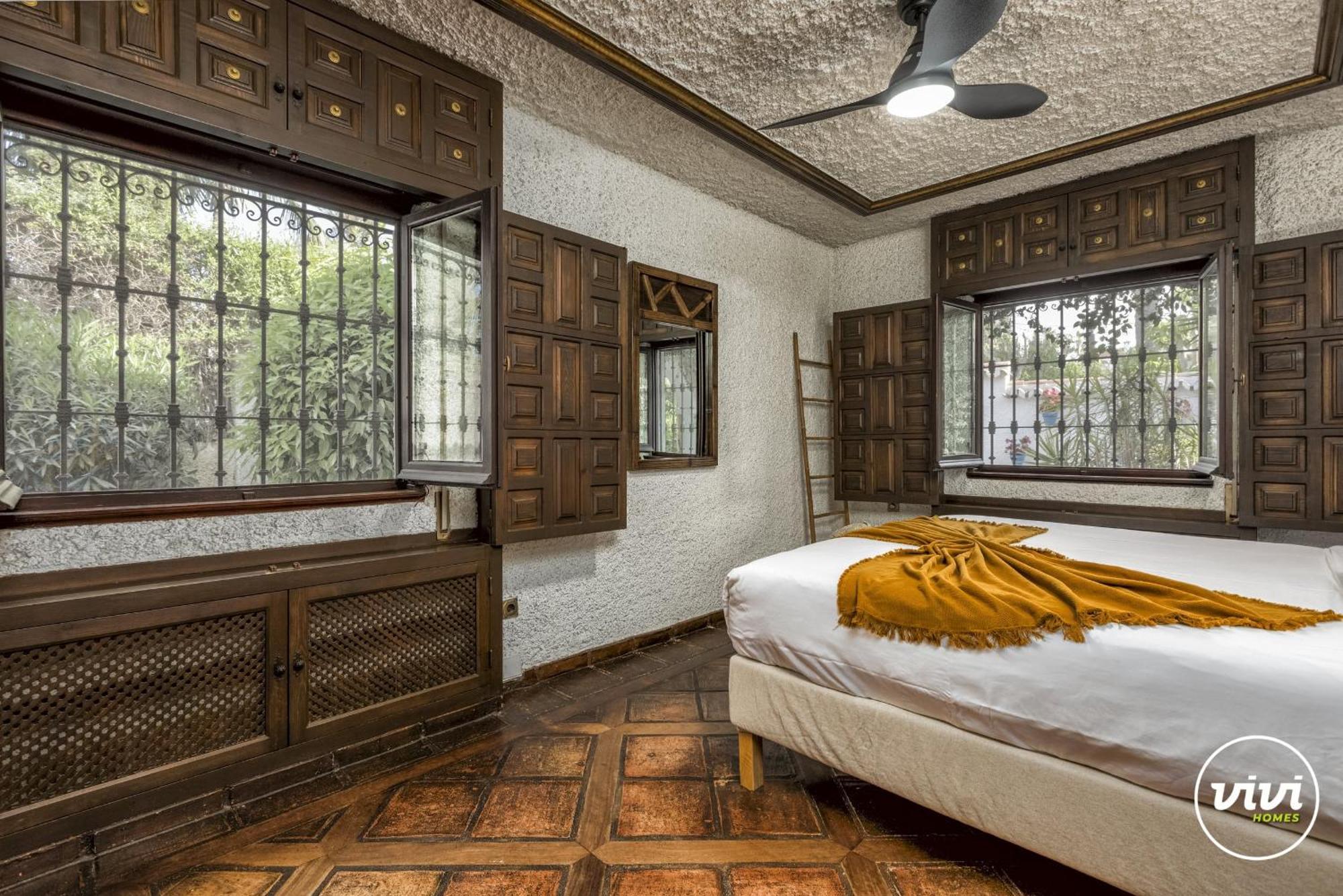 Vivi Homes - Costabella Pool, Sauna, Garden & Villa