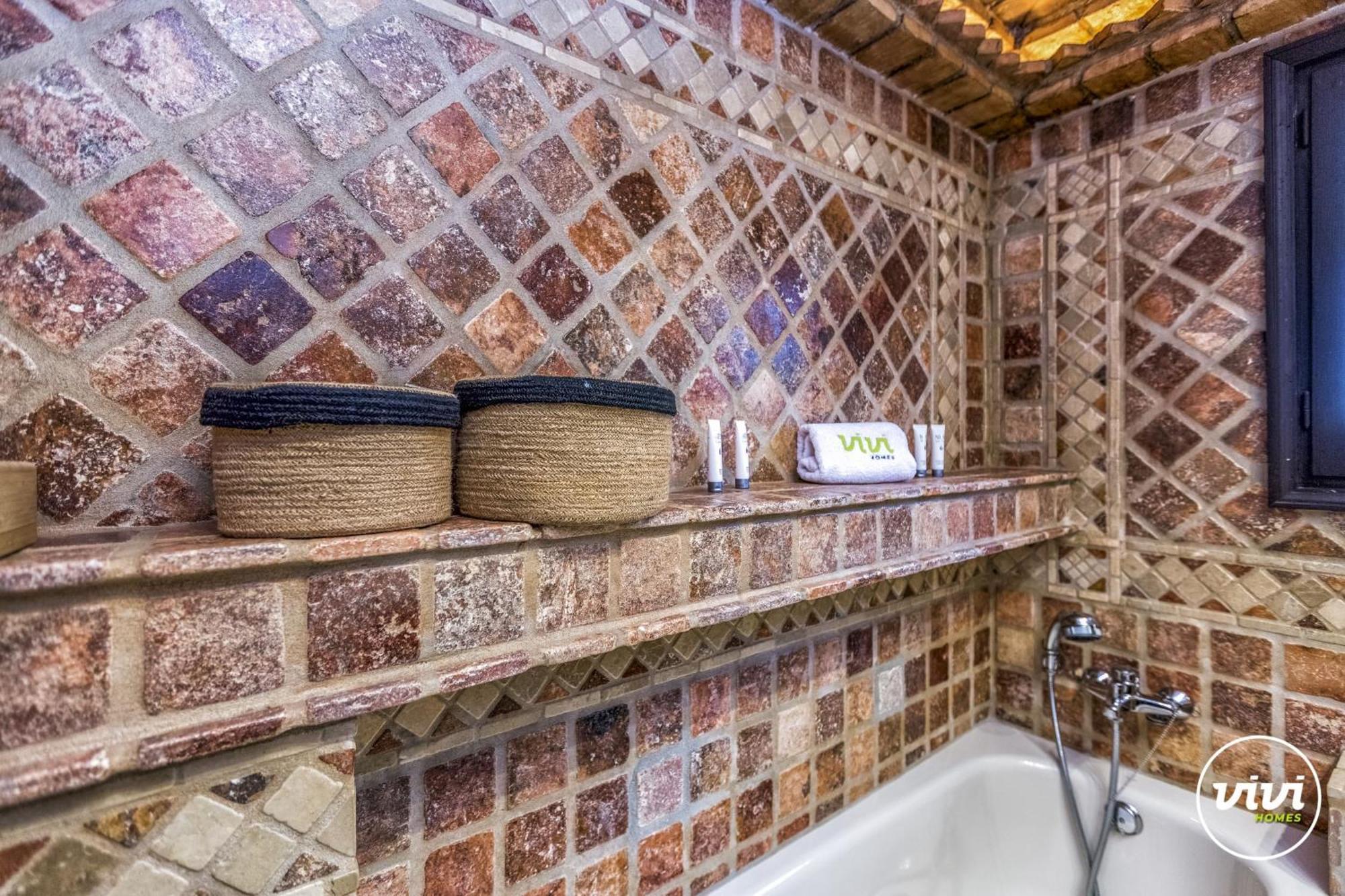 Villa Vivi Homes - Costabella Pool, Sauna, Garden & Marbella