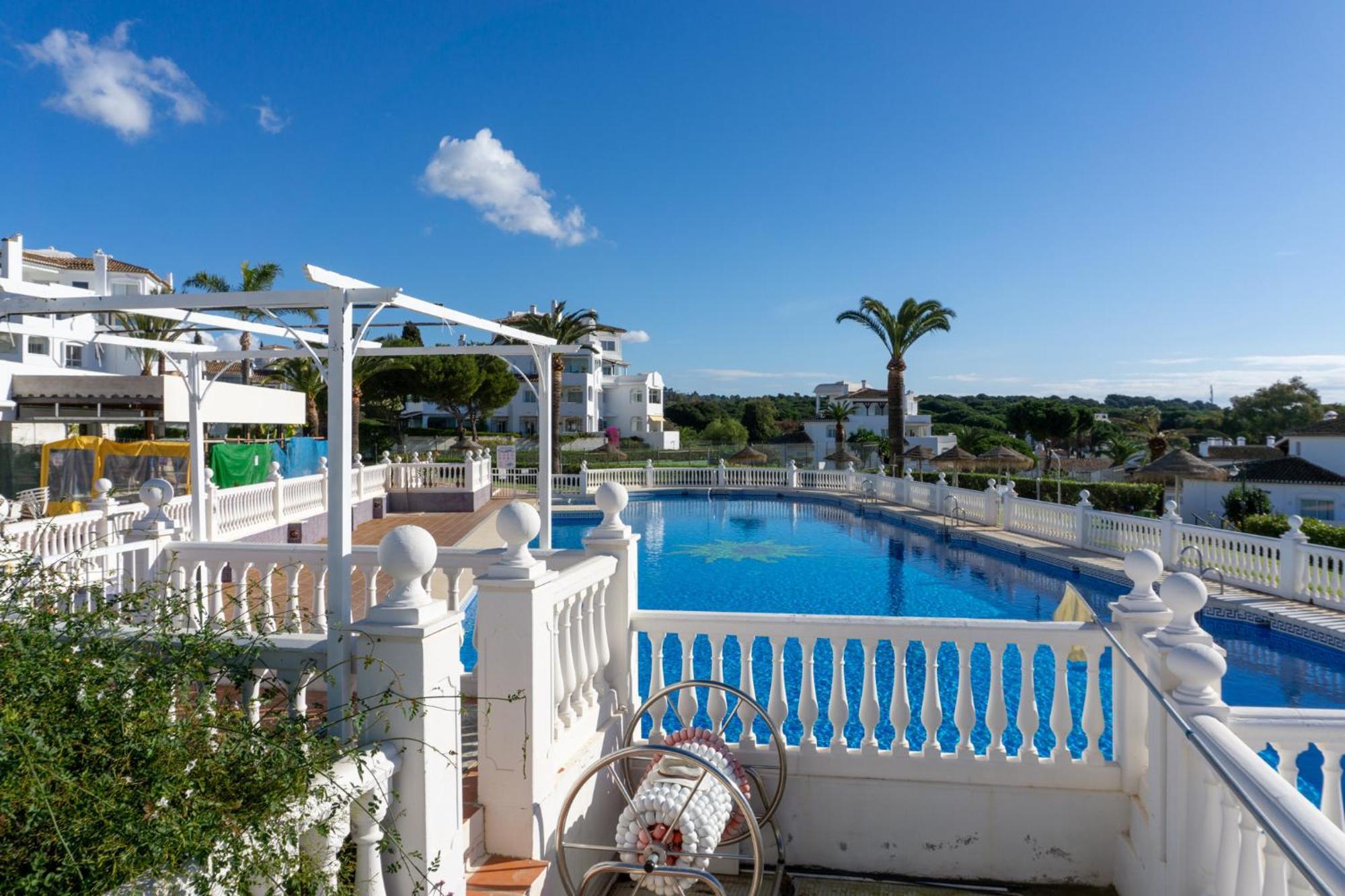 Costa Lux Elviria *