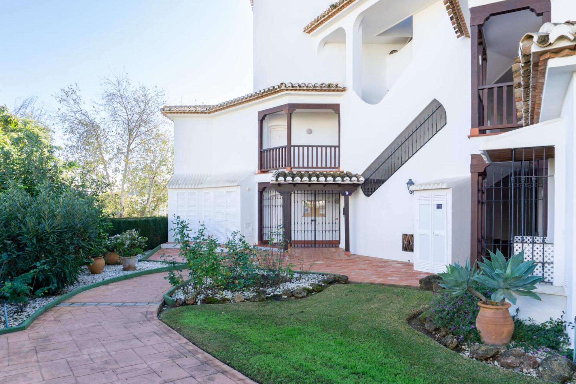 Costa Lux Elviria