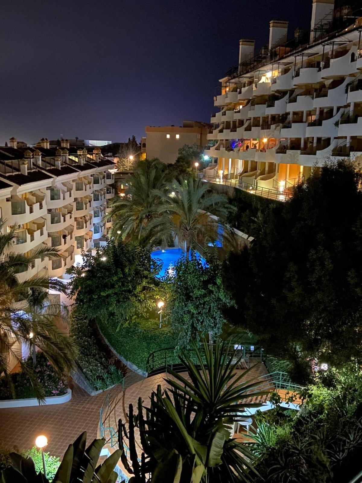 Walking Distance To Puerto Banus Sea View Appartement Marbella