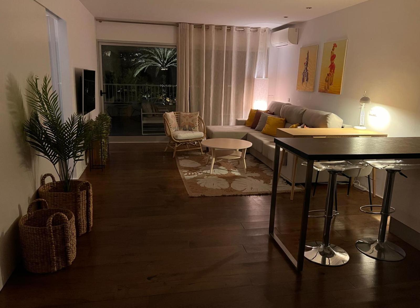 Apartamento Soleado Y Tranquilo Apartamento, A 100 Mts Playa Con Parking Y Wifi 332