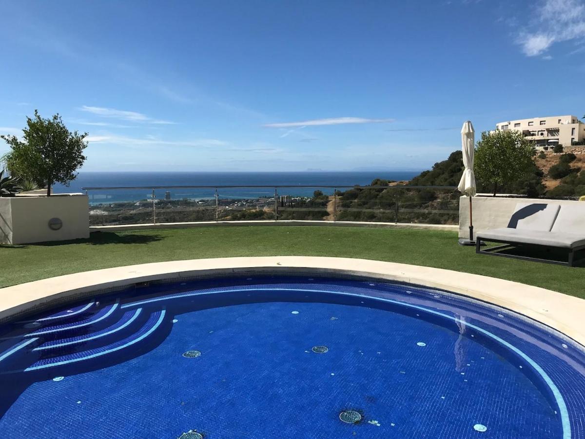 Spacious With 3 Pools & Gym * Marbella
