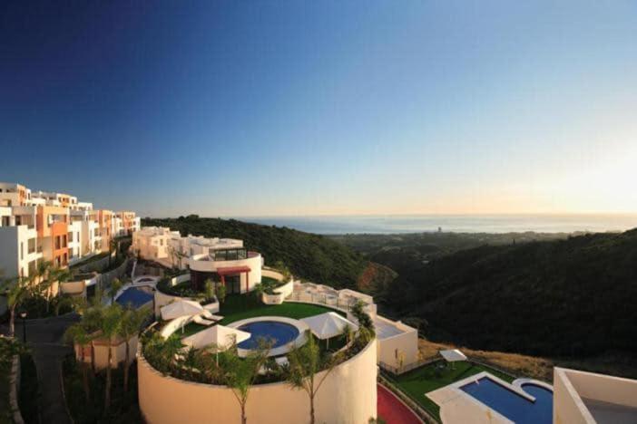 Apartamento Spacious With 3 Pools & Gym