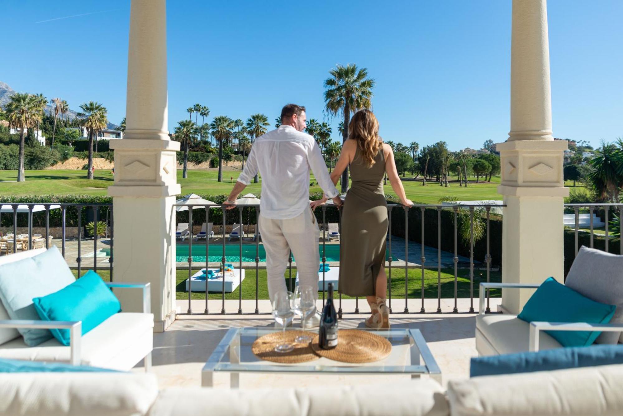 Vacation I Milka, Frontline Golf, Giant Private Heated Pool, Close To High-end Restaurants, 8min Puerto Banus, Cine