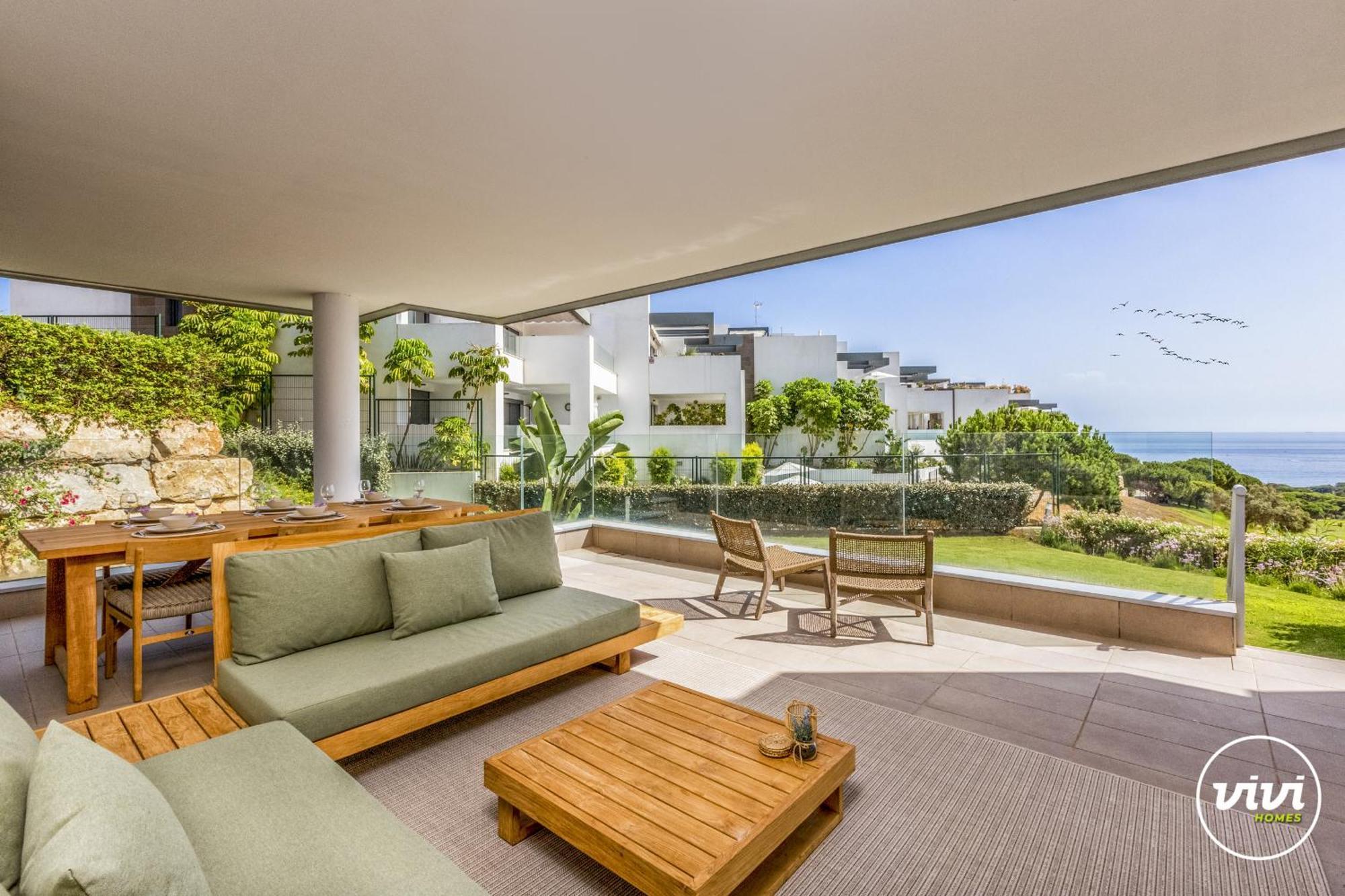 Vivi Homes - Casa Ferli Pool, Garden, Golf & Sea View * Marbella