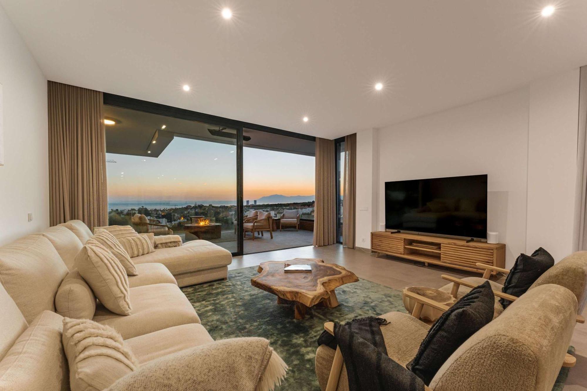 Casa Sol Luxury Rooftop Penthouse Gym Pools *