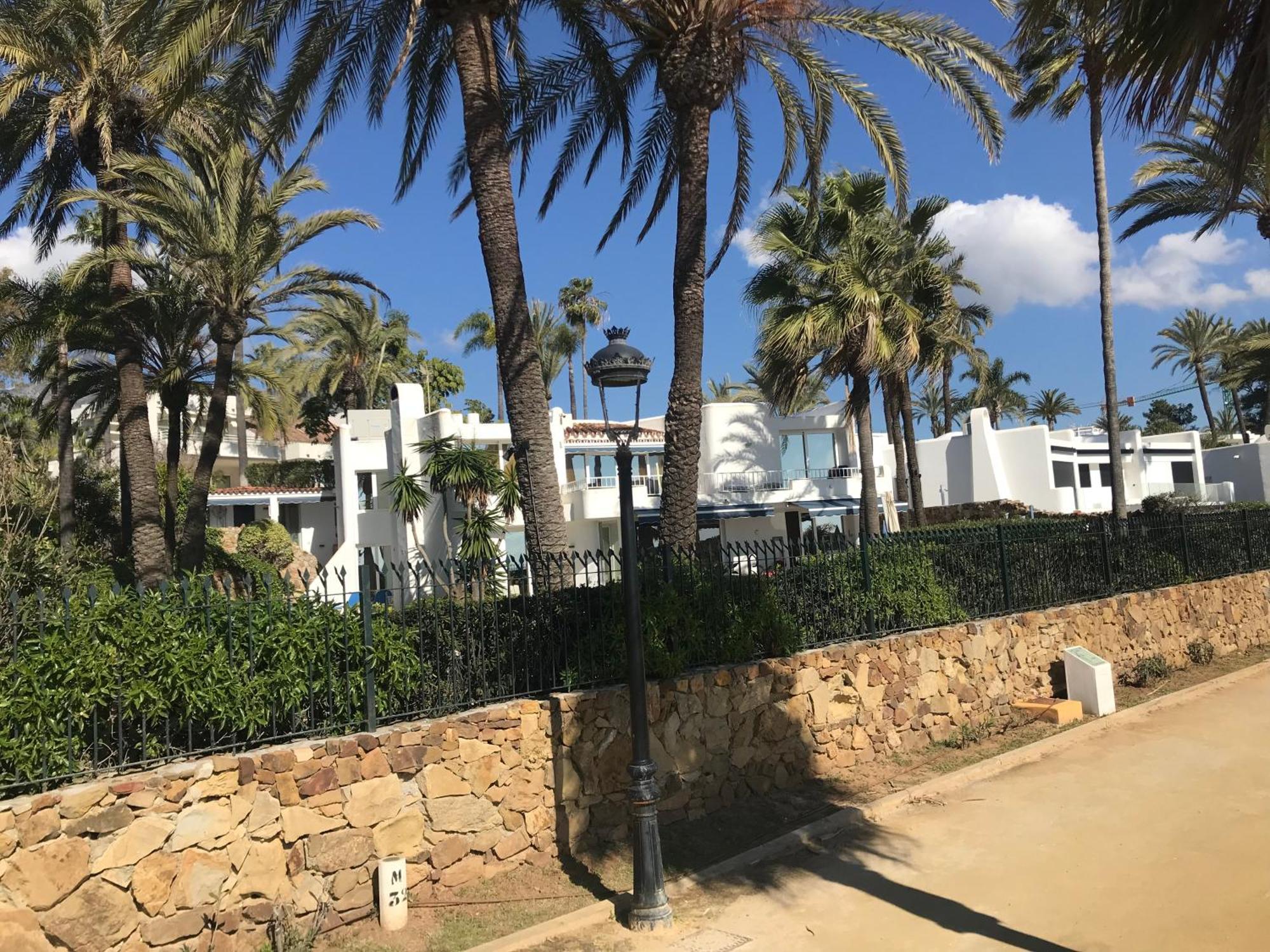 Matda Beachfront Puente - *