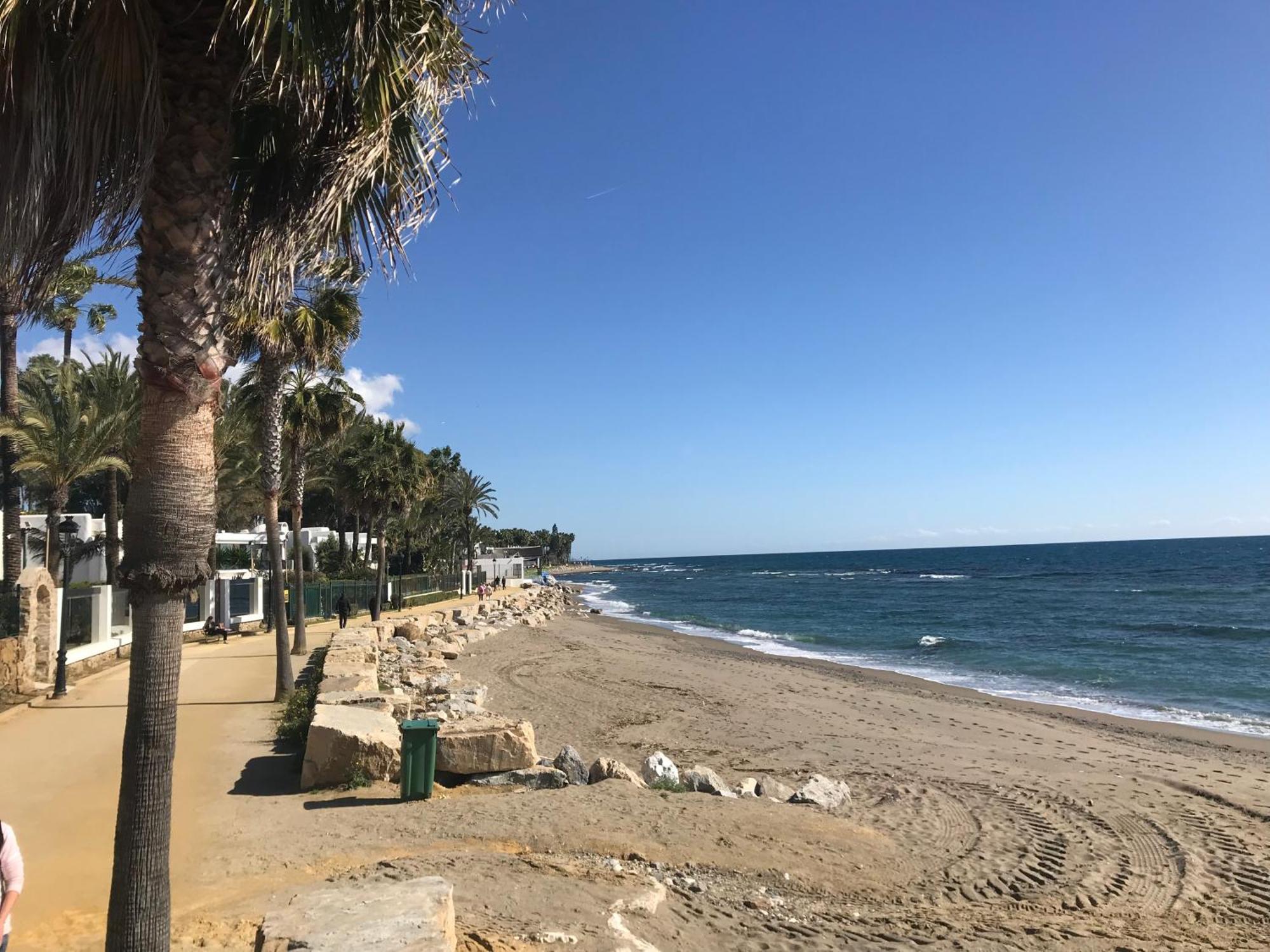 Villa Matda Beachfront Puente - Marbella