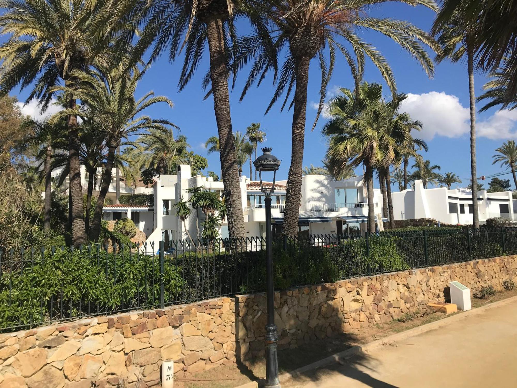 Matda Beachfront Puente - Marbella